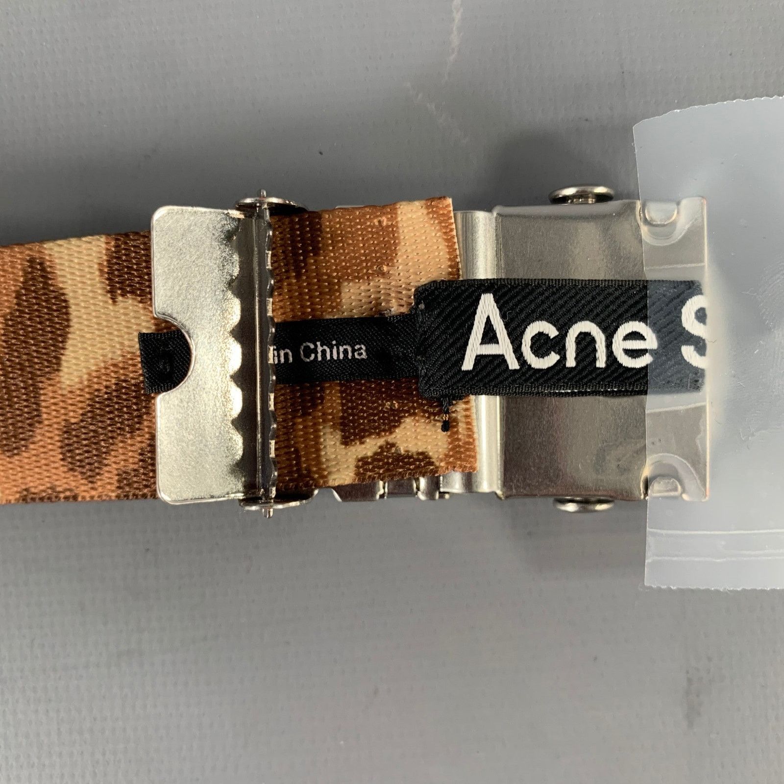 Acne Studios ACNE STUDIOS Size L Tan Black & Grey Animal Print Viscose Size US L / EU 52-54 / 3 - 3 Thumbnail