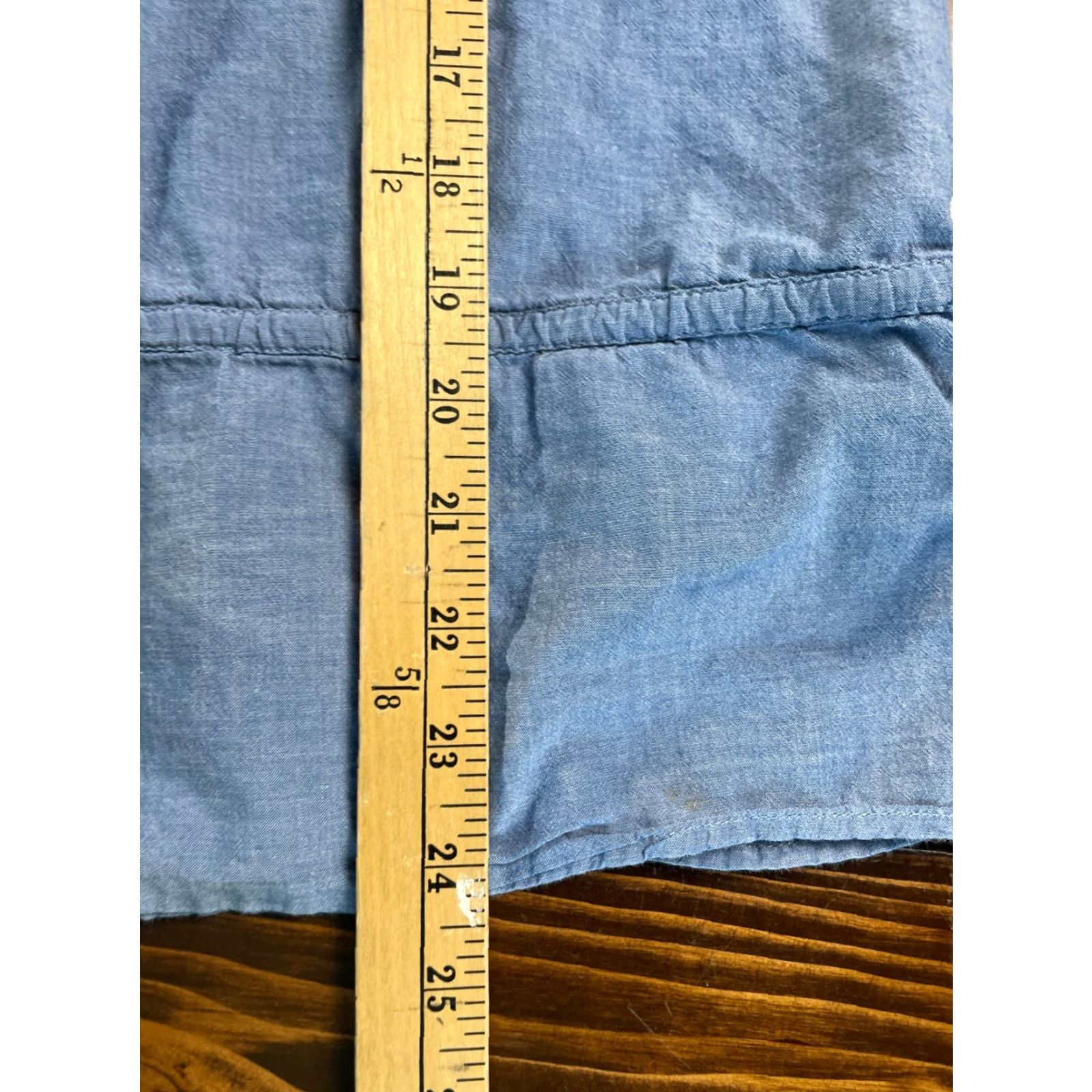 Croft & Barrow Croft & Barrow Shirt Women's Small Blue Chambray Button-Up Sleeveless Casual Modern Size S / US 4 / IT 40 - 6 Thumbnail