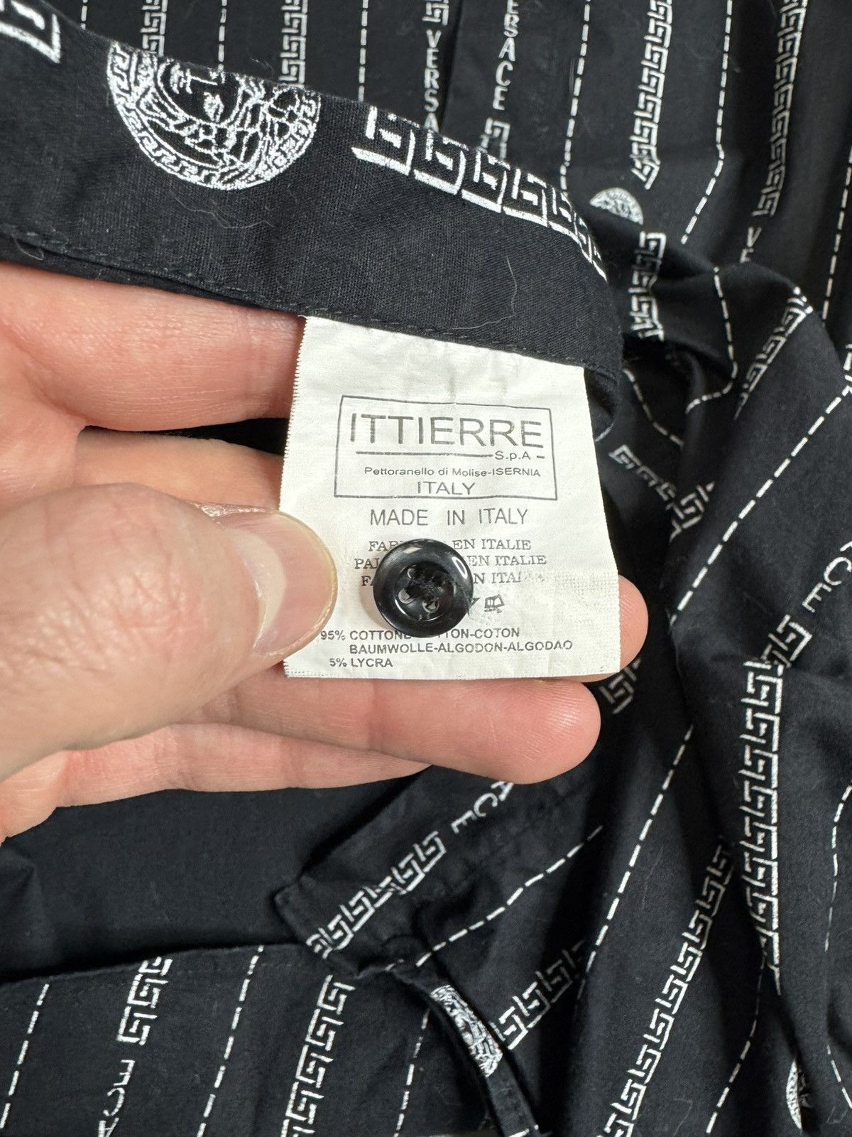 Versace × Versace Jeans Couture × Vintage Versace Jeans Couture Vintage 90s 2000s Shirt Made in Italy Size XL / US 12-14 / IT 48-50 - 4 Thumbnail