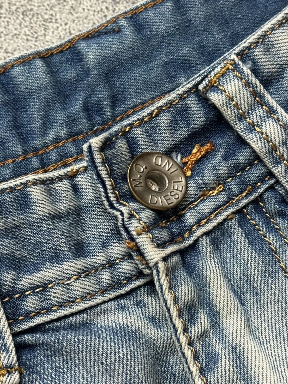 Diesel × Diesel Black Gold Diesel 32/30 blue denim distressed pant trouser Jean chino Size US 32 / EU 48 - 12 Thumbnail