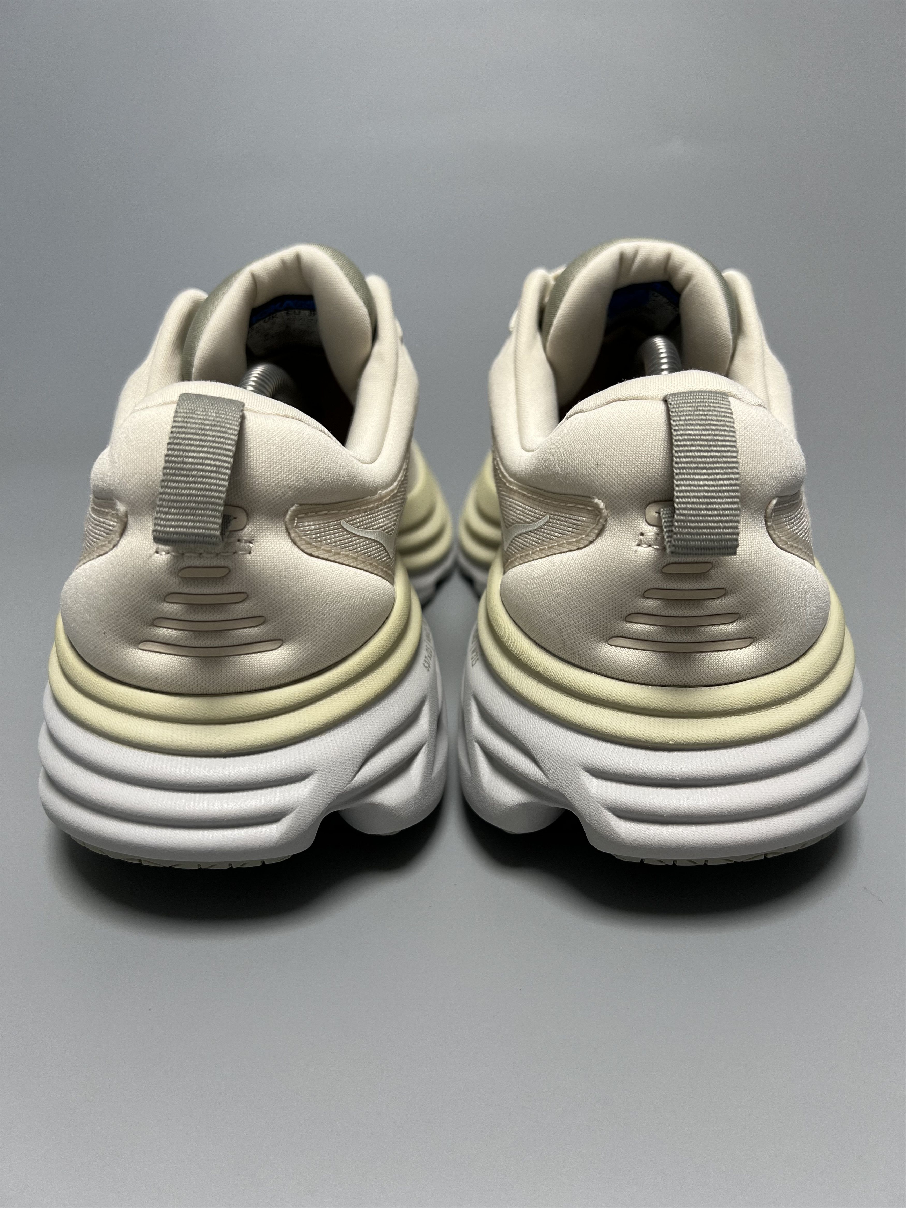 Hoka 9.5 EE Hoka One One Bondi 8 Wide Running Shoes Gym Walking Size US 9.5 / EU 42-43 - 3 Thumbnail