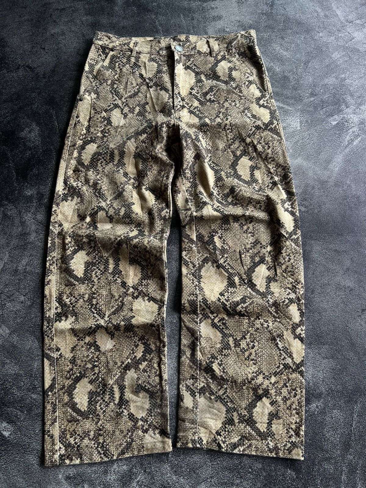 Japanese Brand Extraordinary Python Print Jeans Size US 33 - 1 Thumbnail