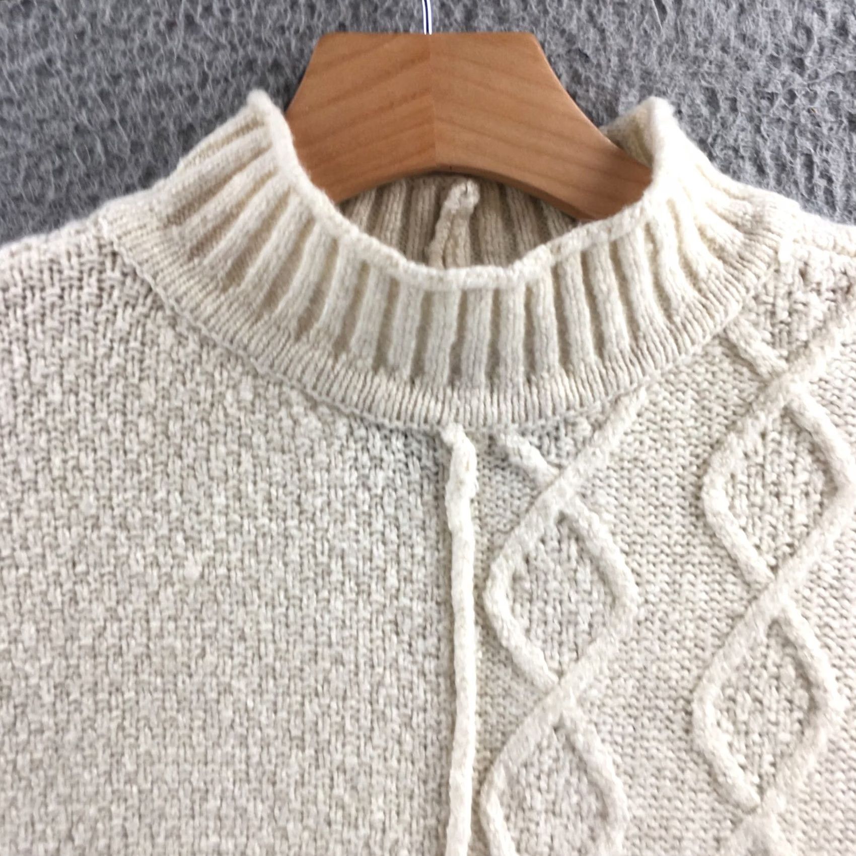 American Eagle Outfitters American Eagle Outfitters Pullover Sweater Womens M Off-White Mock Neck Long Sleeve Knitted Smooth Solid Cable-Knit Lightweight Casual 90s? Size M / US 6-8 / IT 42-44 - 3 Thumbnail