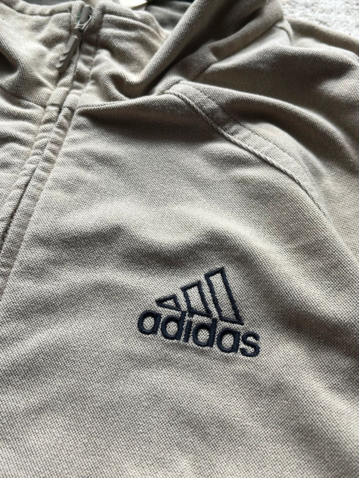 Adidas Adidas 2002 Y2K Beige Windbreaker Velour Track Jacket Rare Size US S / EU 44-46 / 1 - 4 Thumbnail