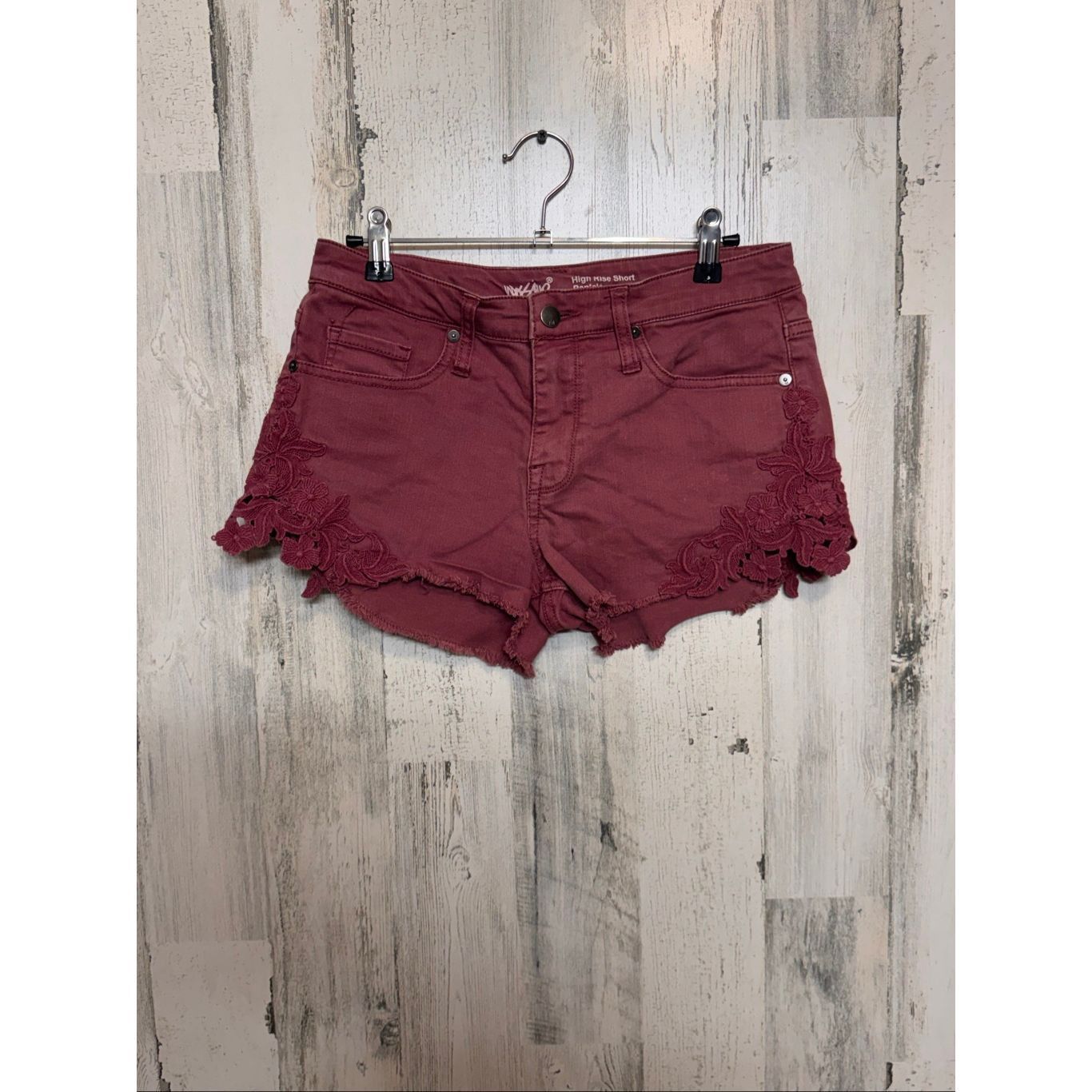 Mossimo Massimo Denim High Rise Shorts Size 6/28 Burgundy Lace Hem Super Stretch Size 28" / US 6 / IT 42 - 1 Thumbnail