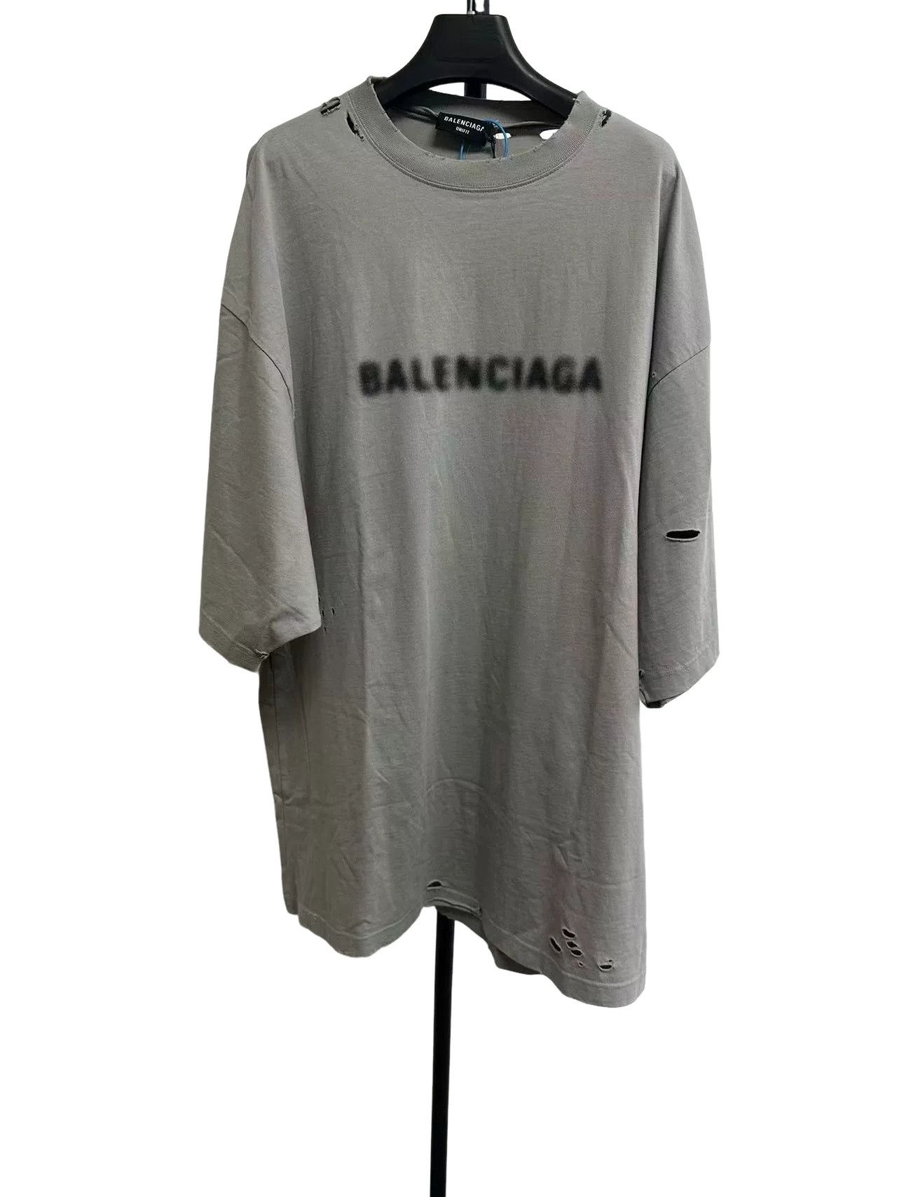 Balenciaga Balenciaga Distressed Logo T-Shirt XS Size US XS / EU 42 / 0 - 1 Thumbnail