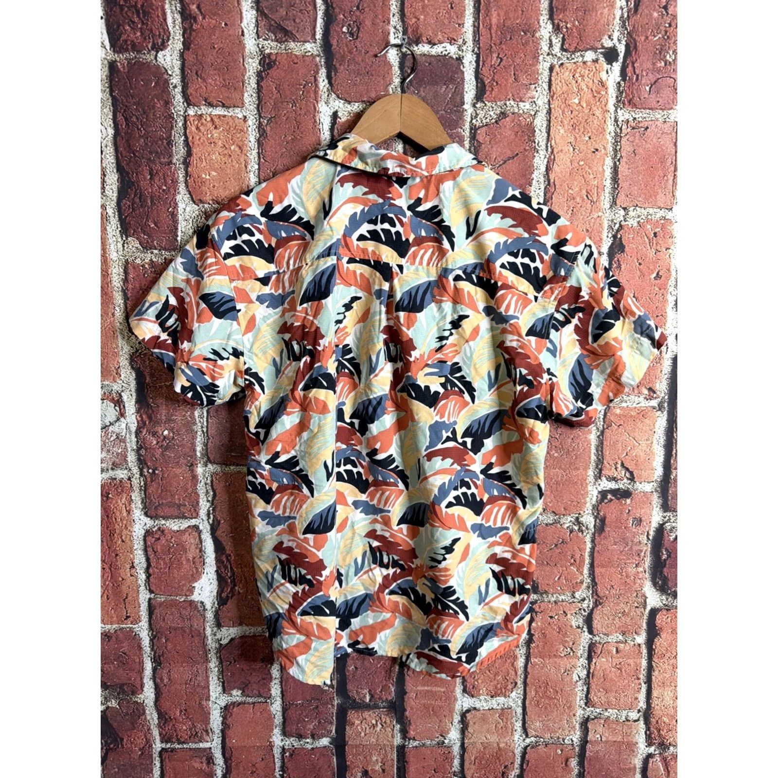 ExOfficio Exofficio Button Down Shirt Women's Medium Hawaiian Floral Insect Shield Size M / US 6-8 / IT 42-44 - 3 Thumbnail