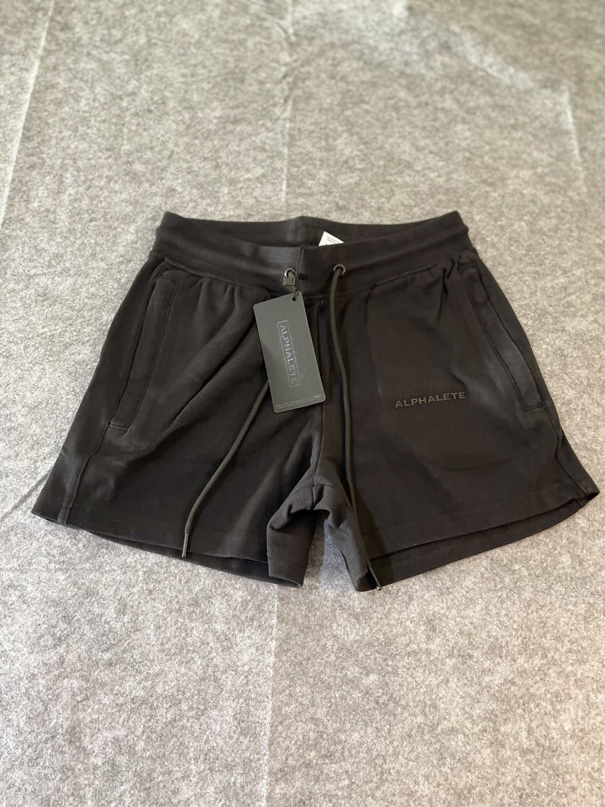 Alphalete Athletics Alphalete Black Women Athletic Shorts Size 24" / US 00 / IT 34 - 1 Thumbnail