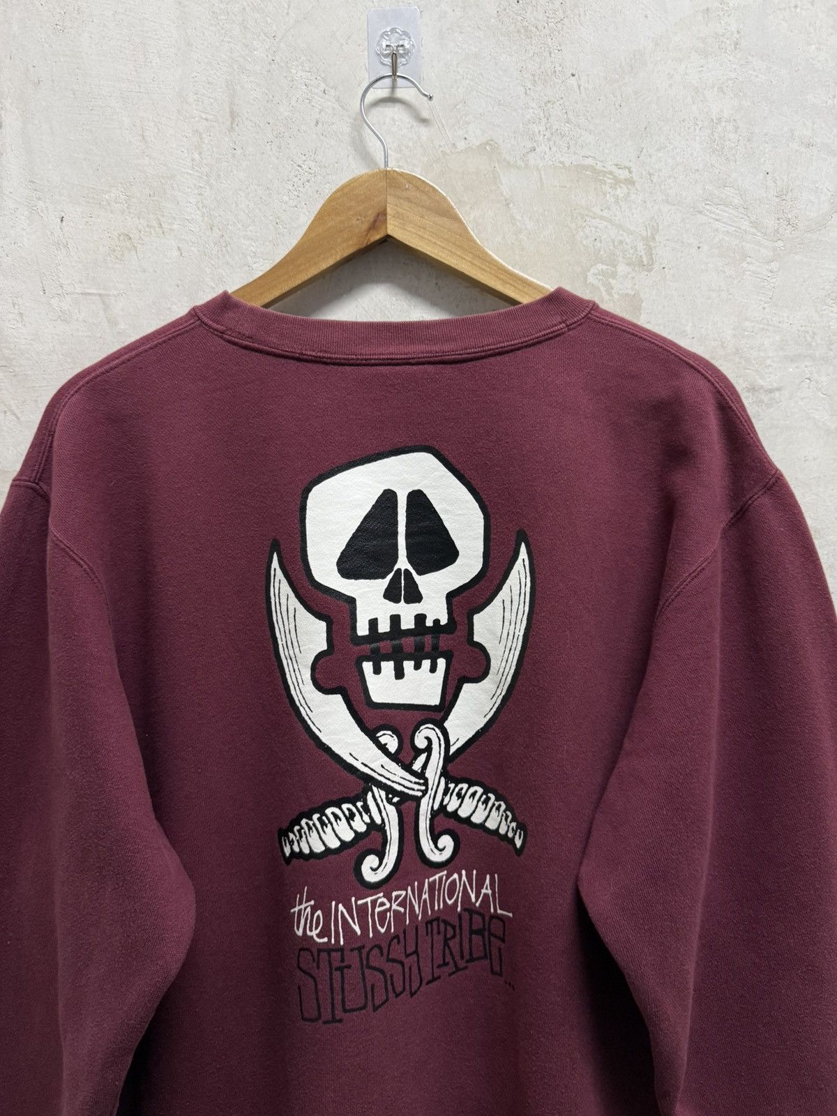 Stussy 2000s Stussy Tribe Skull Sweatshirt Size US L / EU 52-54 / 3 - 2 Thumbnail
