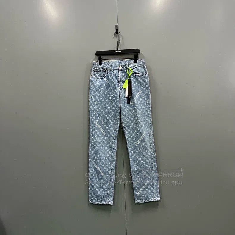 Louis Vuitton Louis Vuitton Supreme co-branded blue floral logo print je Size US 34 / EU 50 - 1 Thumbnail