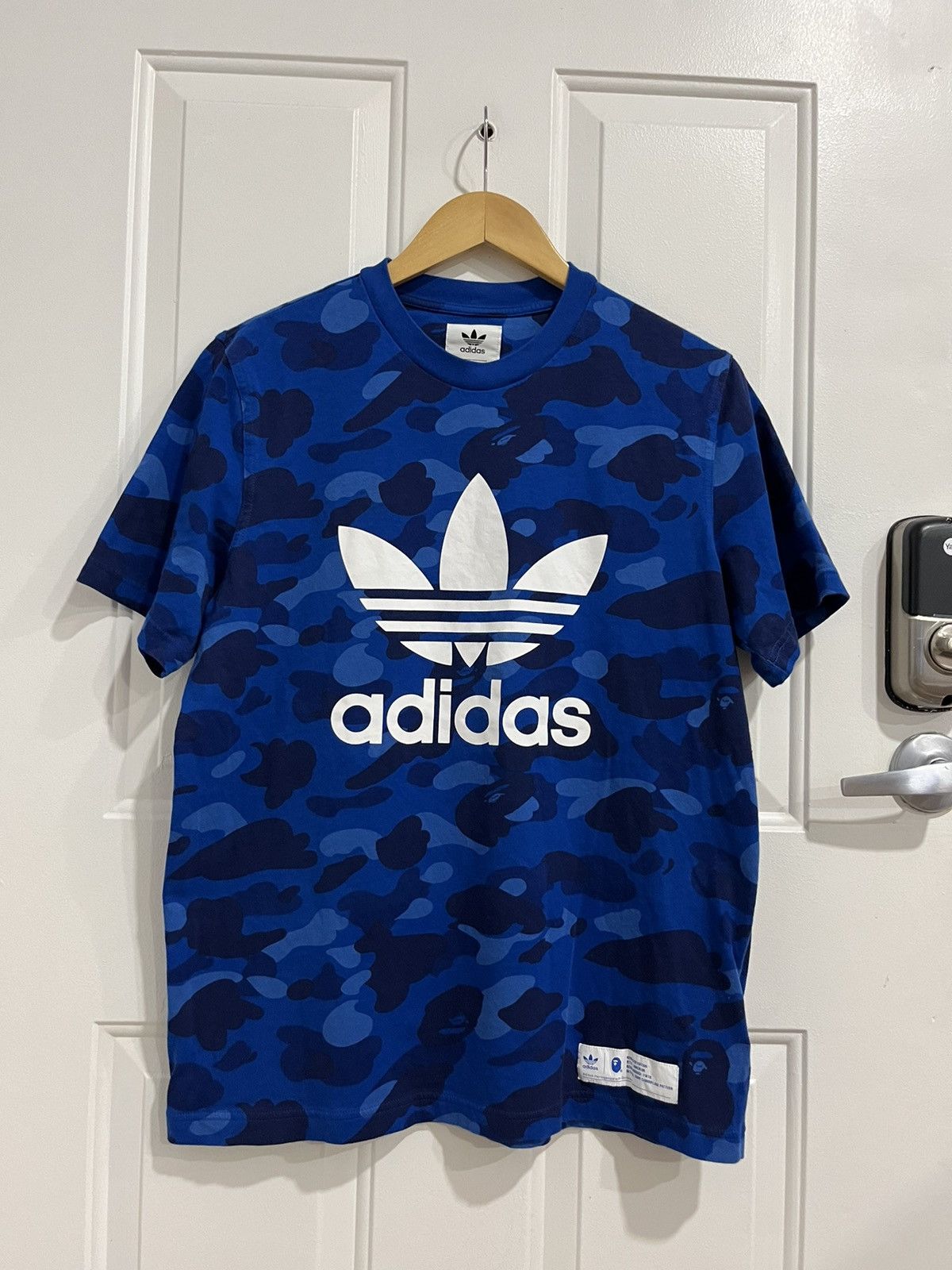 Adidas x bape olx best sale