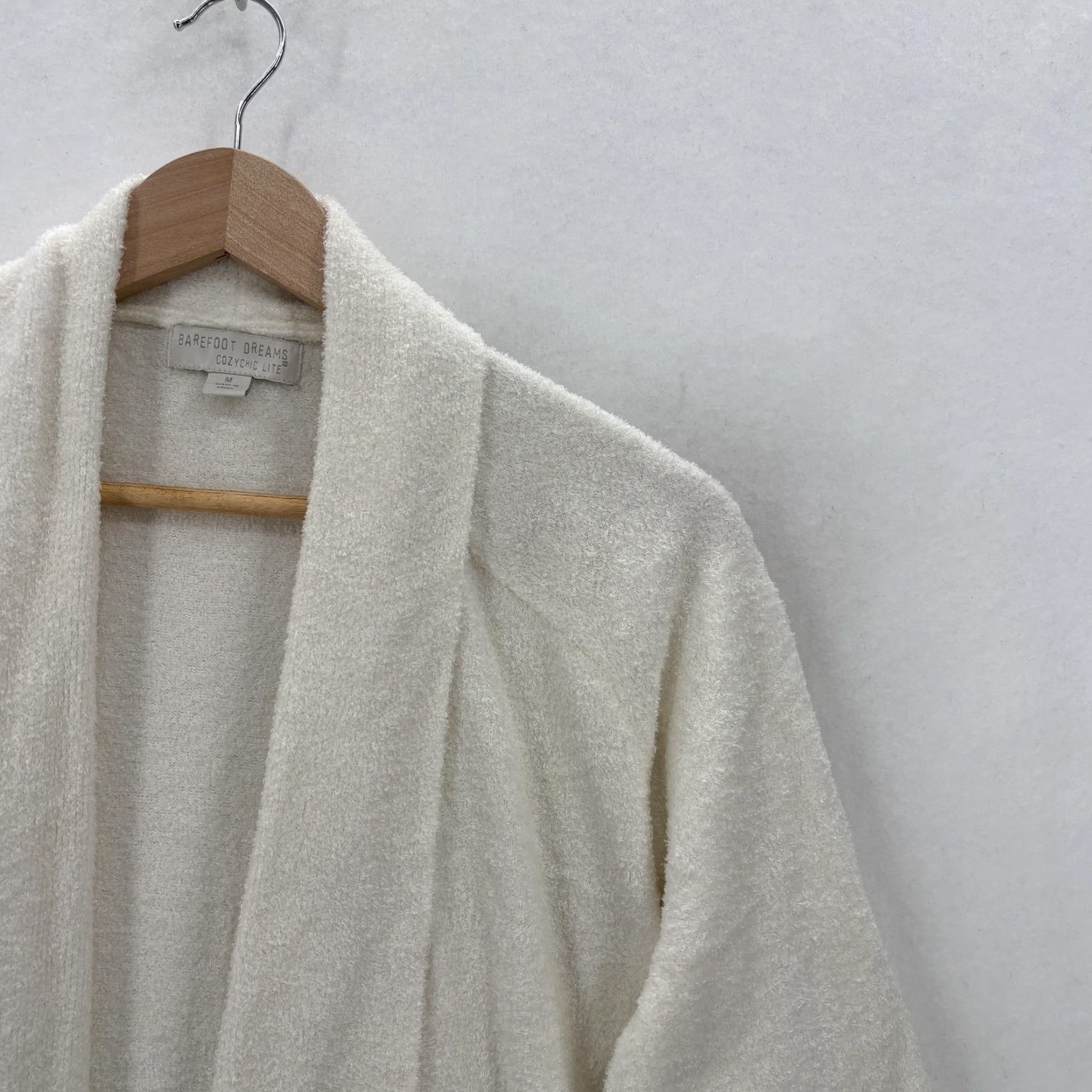 Vintage Barefoot Dreams Cardigan Sweater Womens Medium White Cozychic Lite Open Front Size M / US 6-8 / IT 42-44 - 2 Thumbnail