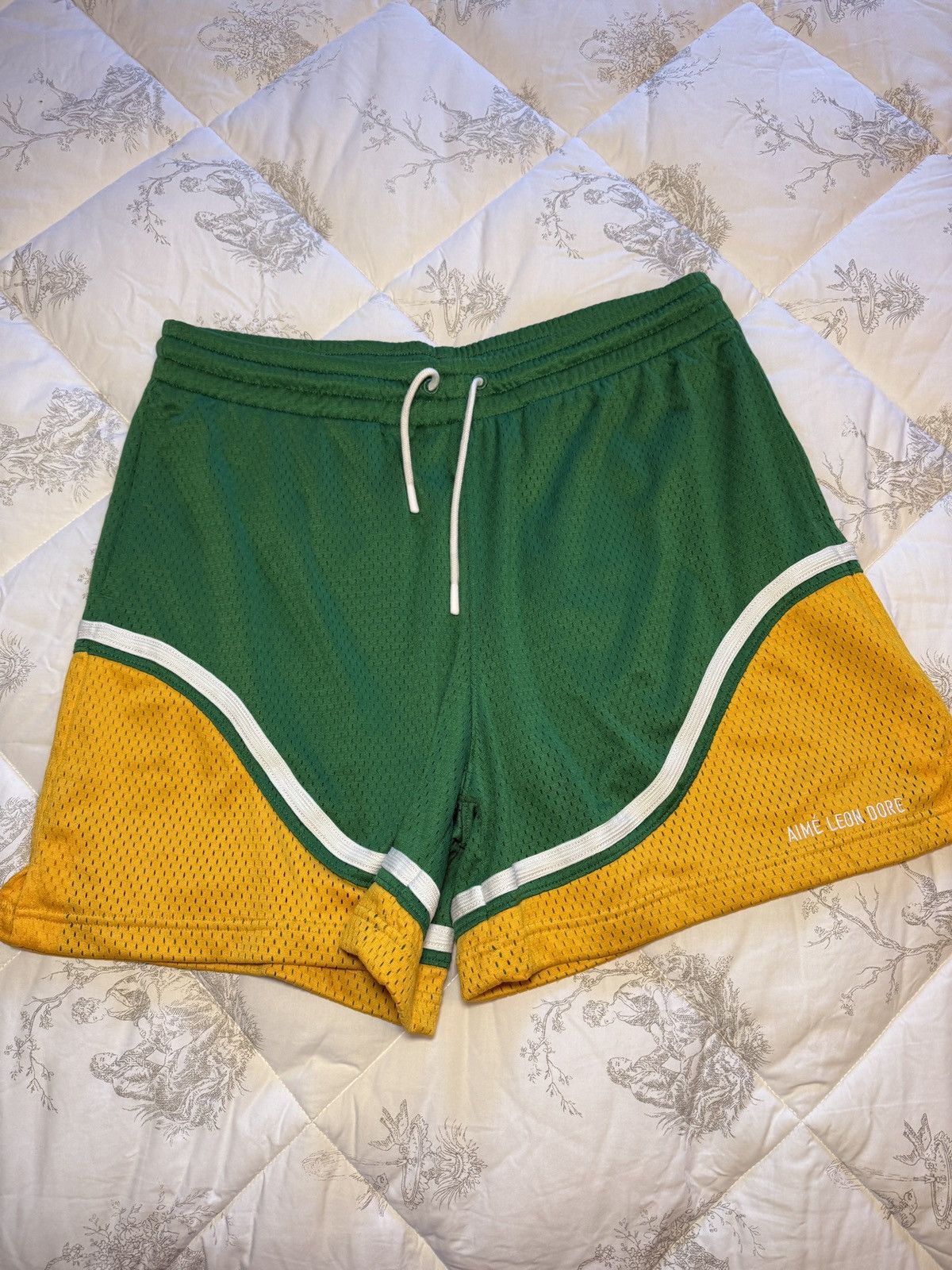 Aime Leon Dore Aime Leon Dore - Colorblock Court Shorts - Green/Yellow Size US 34 / EU 50 - 2 Thumbnail