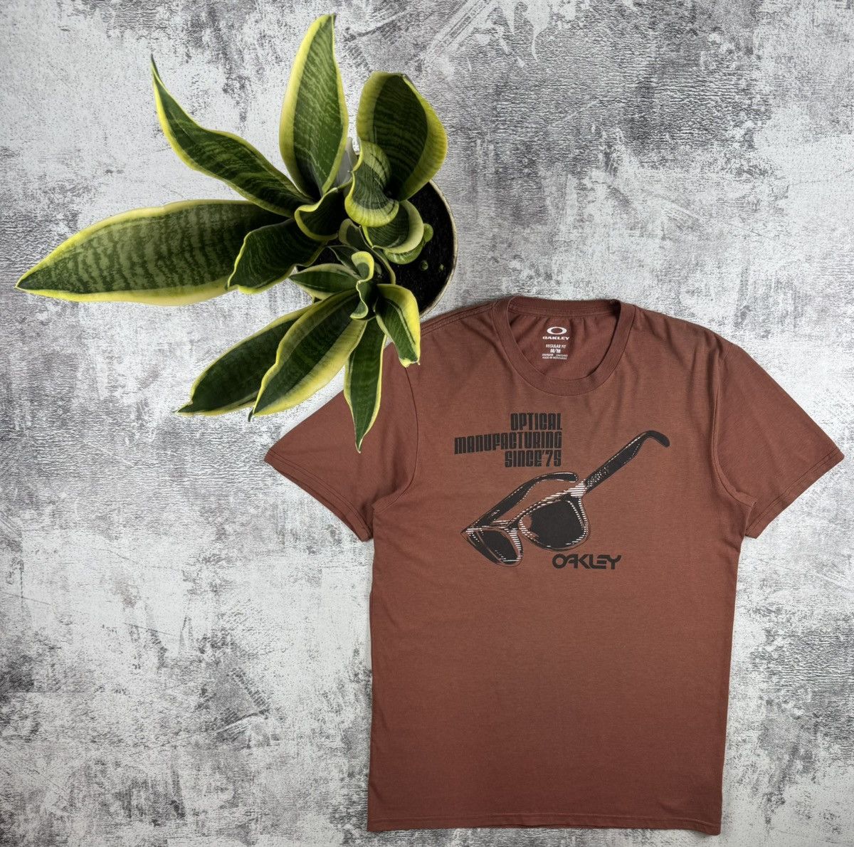 Oakley Oakley Since 75 Outdoor Gorpcore Print Center Logo T-Shirt Size US M / EU 48-50 / 2 - 1 Thumbnail