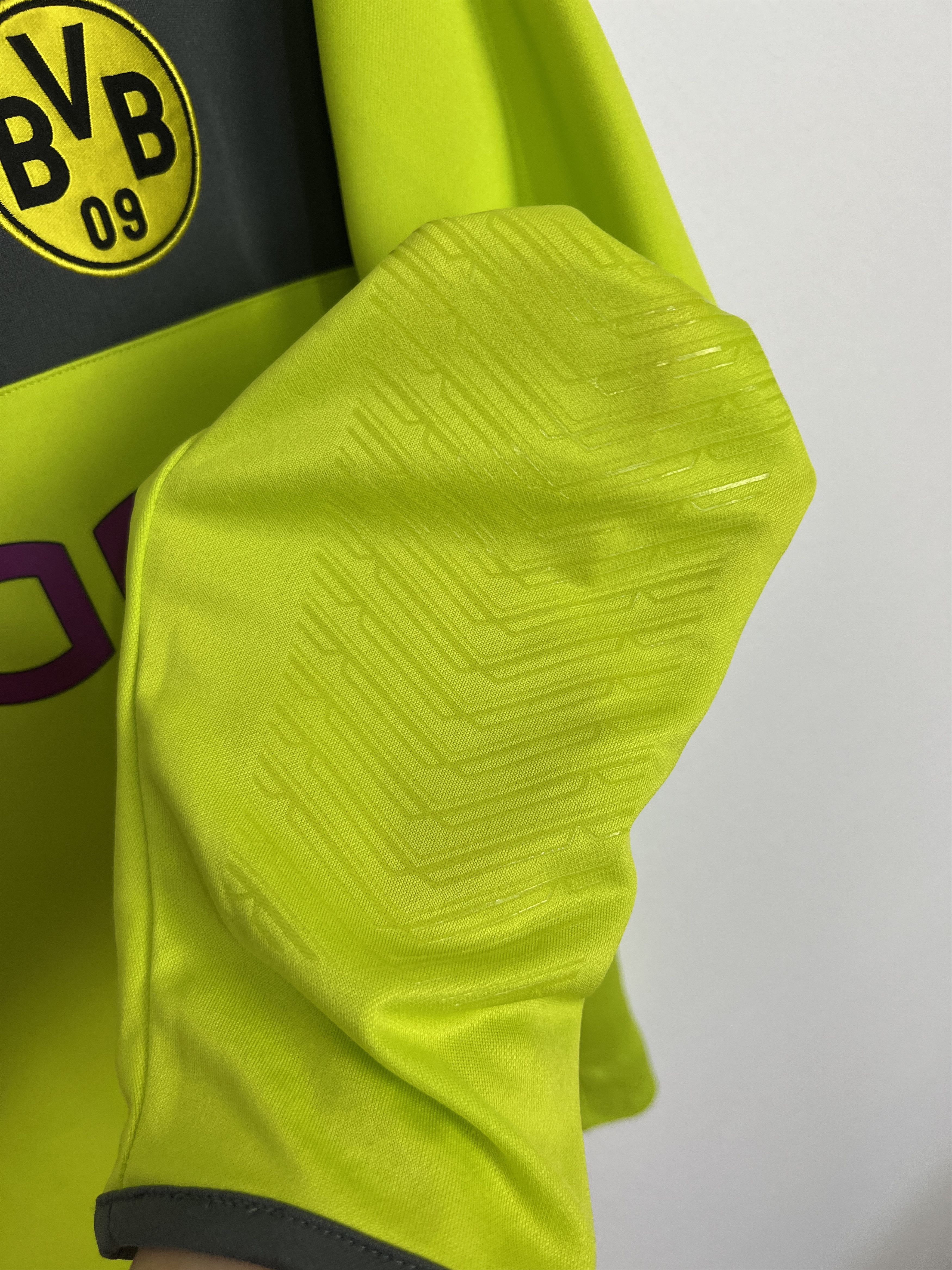 Puma Borussia Dortmund Goalkeeper football shirt Soccer Jersey Size US L / EU 52-54 / 3 - 5 Thumbnail