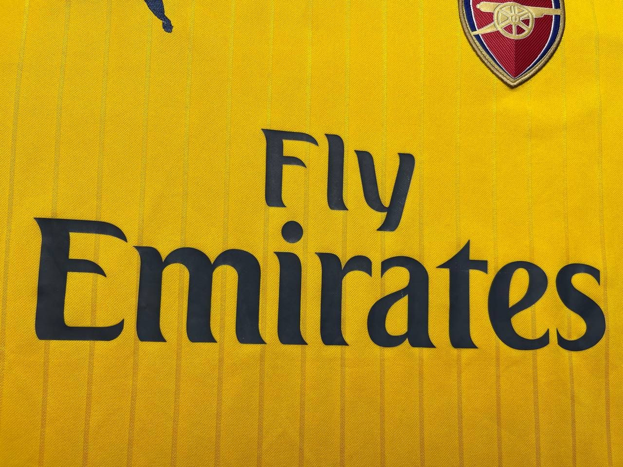 Puma Arsenal Puma 2016/2017 Away Football Shirt Size US M / EU 48-50 / 2 - 2 Thumbnail