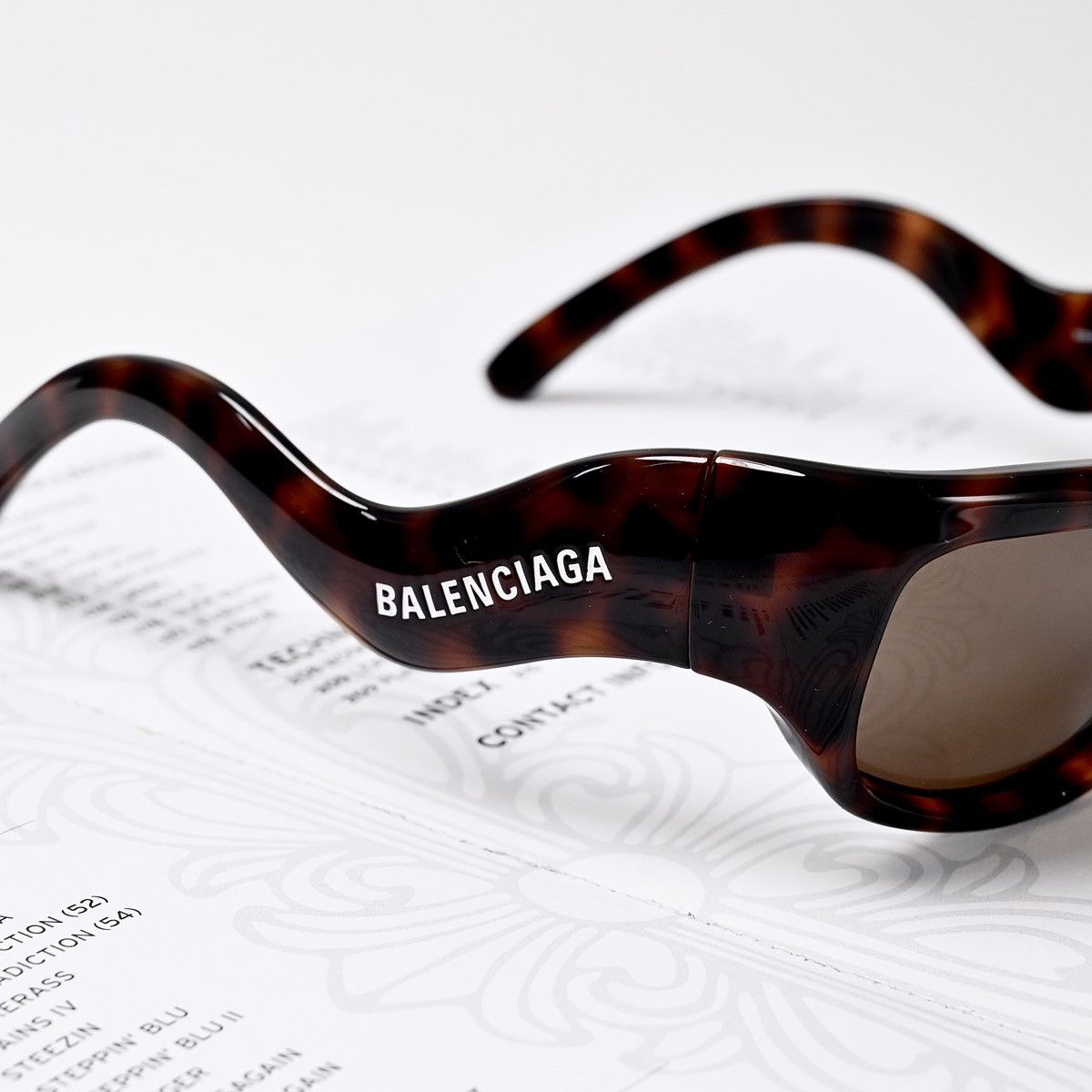 Balenciaga BALENCIAGA BB0320S SUNGLASSES Size ONE SIZE - 9 Thumbnail