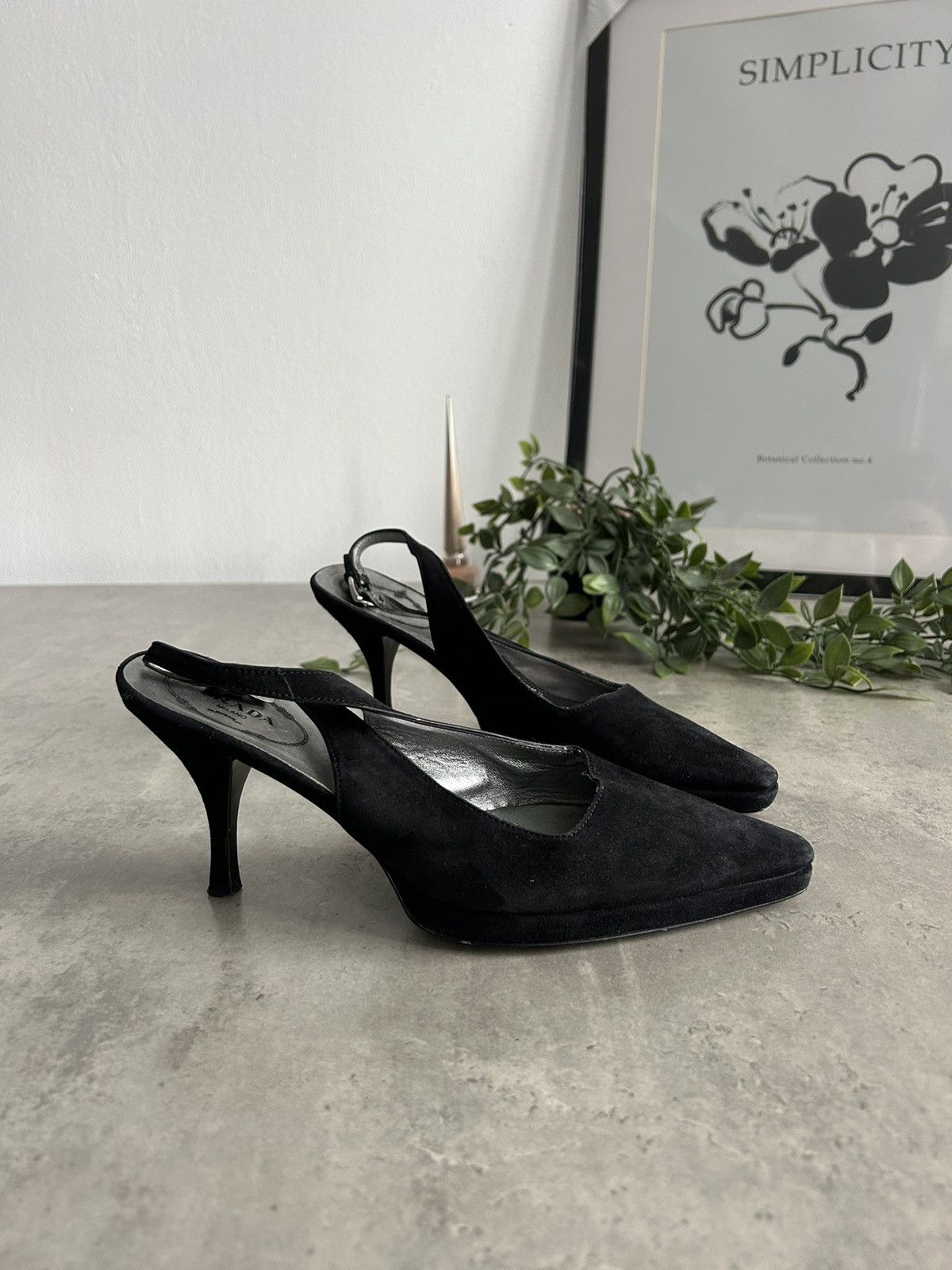 Prada × Vintage Prada Vintage heels Suede Luxury Old money Size US 5 / IT 35 - 2 Thumbnail