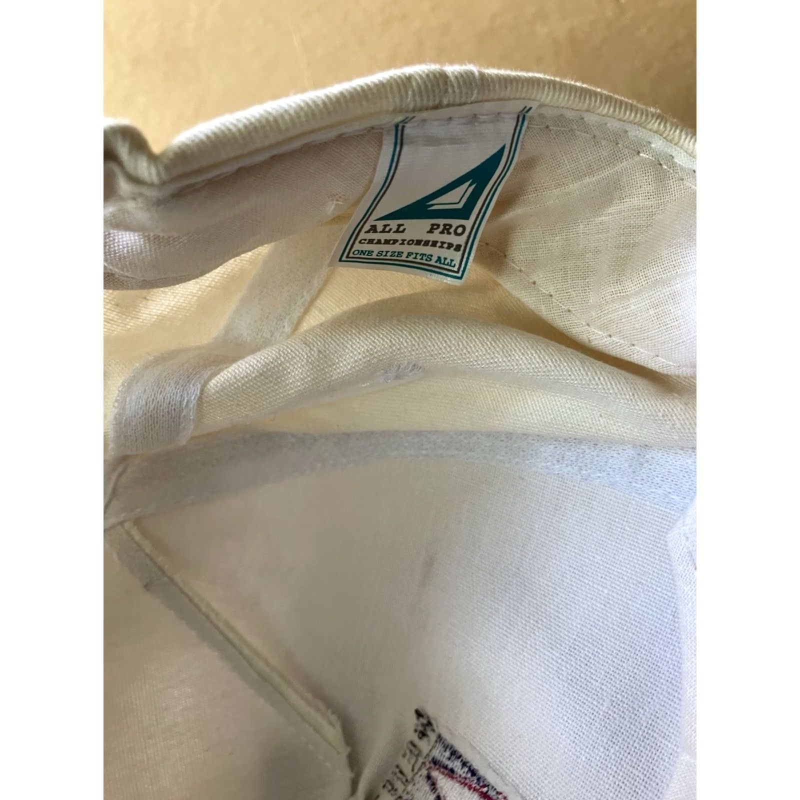 Vintage VINTAGE Kentucky Derby Thunder Gulch Horse 121st White Snapback Cap Hat Mens Adjustable Cotton Knit Hat White Cap Horse Race Derby 1995 90s Size ONE SIZE - 4 Thumbnail