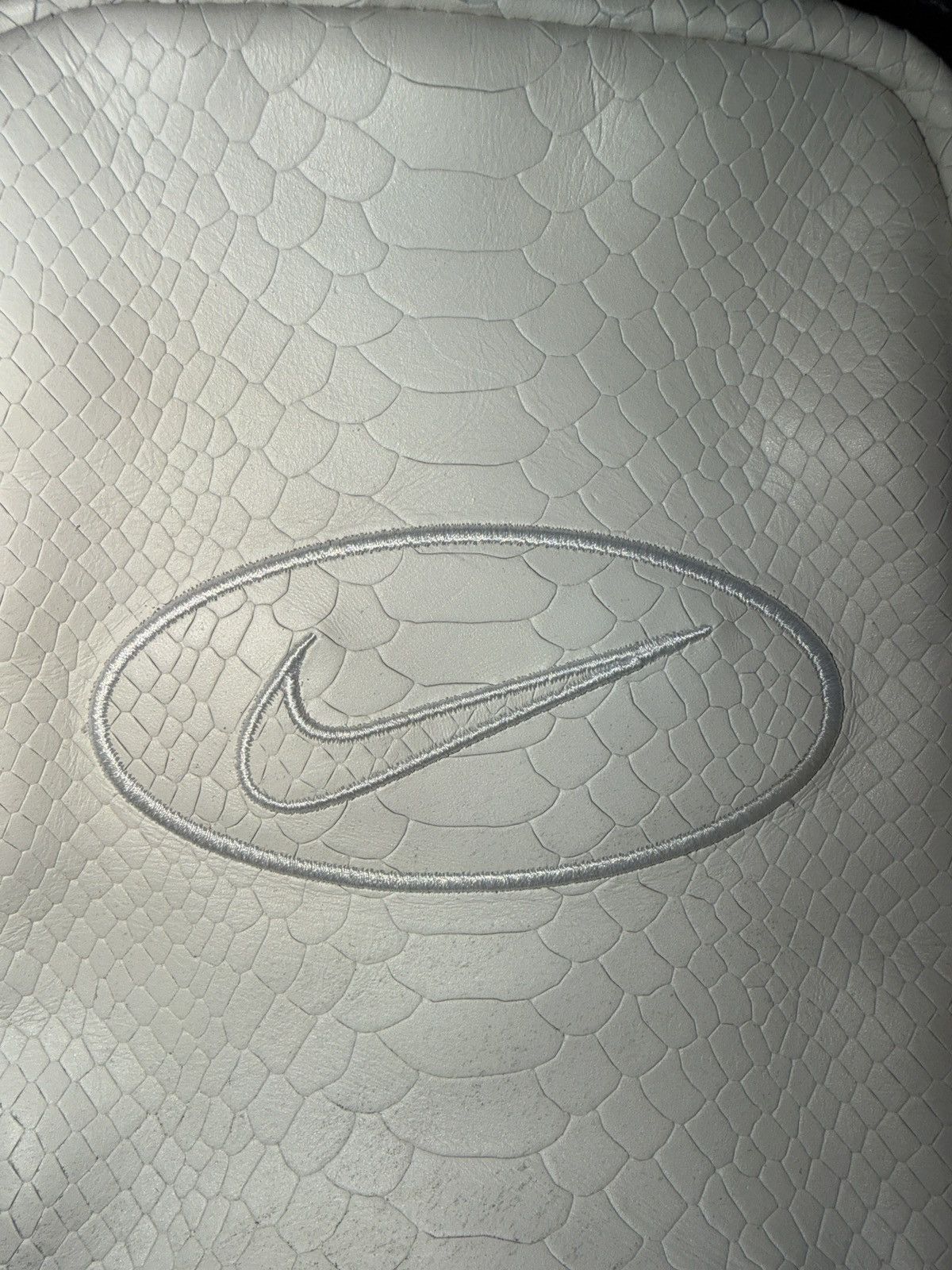 Nike × Supreme Supreme Nike Leather Shoulder Bag in White Snakeskin Size ONE SIZE - 5 Thumbnail