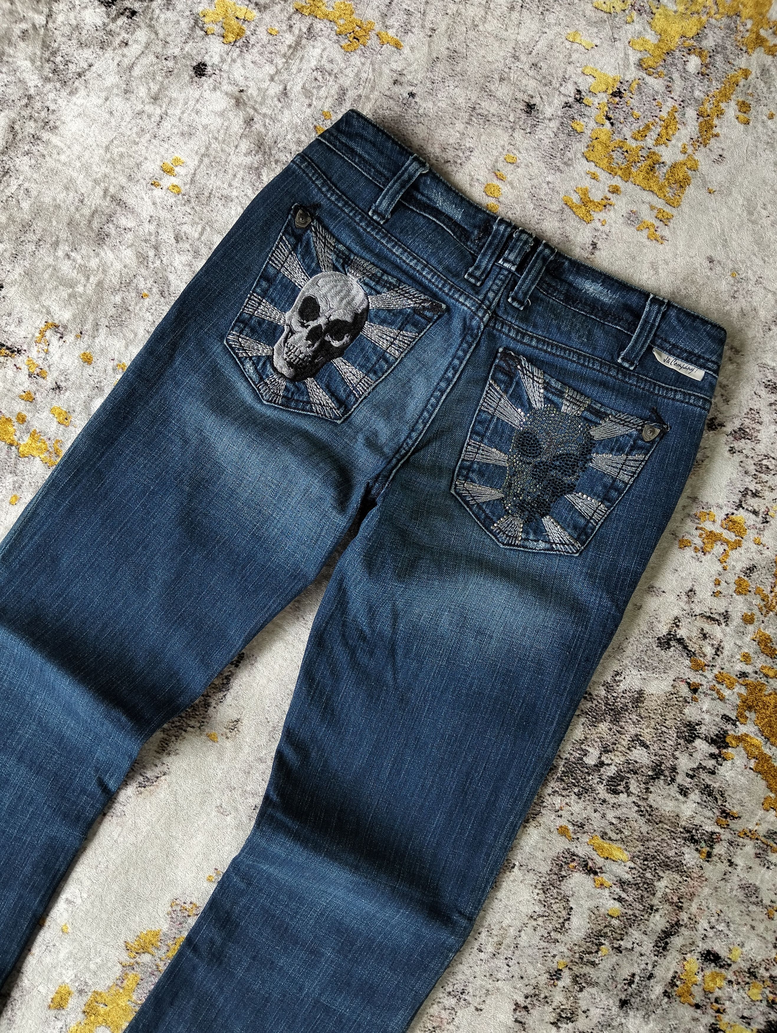 Tornado Mart J&Company Flared Bootcut Skull Embroidered Low Rise Jeans Size 26" / US 2 / IT 38 - 2 Thumbnail