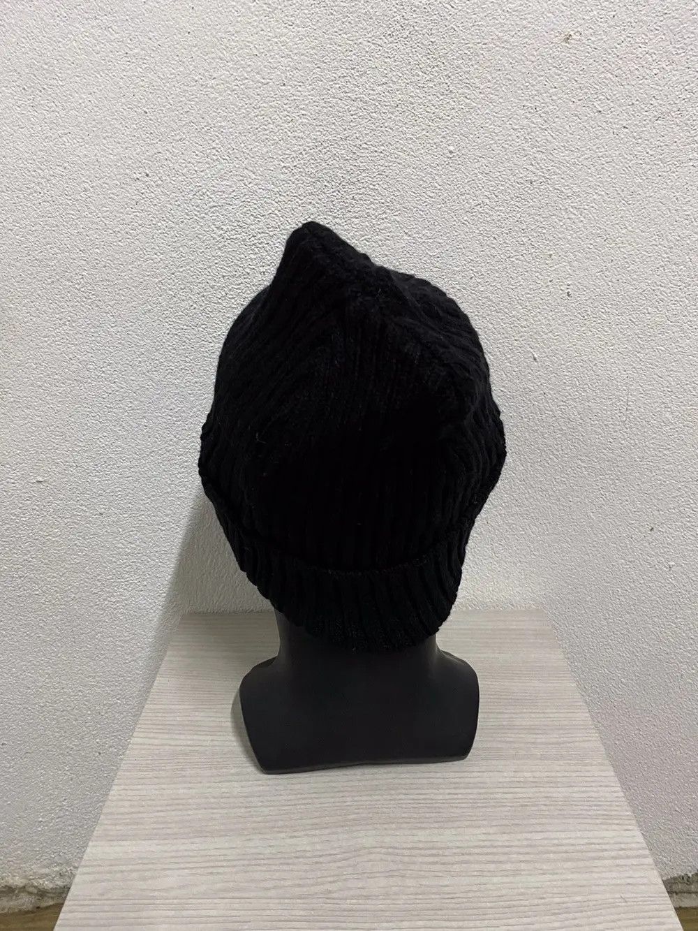 Japanese Brand × Vintage Bts Small Logo Beanie Hat Size ONE SIZE - 4 Thumbnail