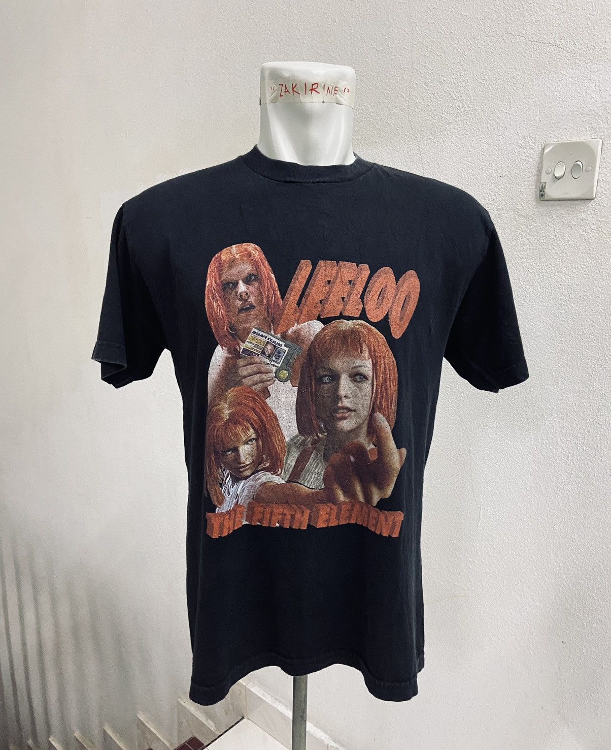 Other LEELO : FIFTH ELEMENT MOVIE PROMO TEE Size US M / EU 48-50 / 2 - 3 Thumbnail