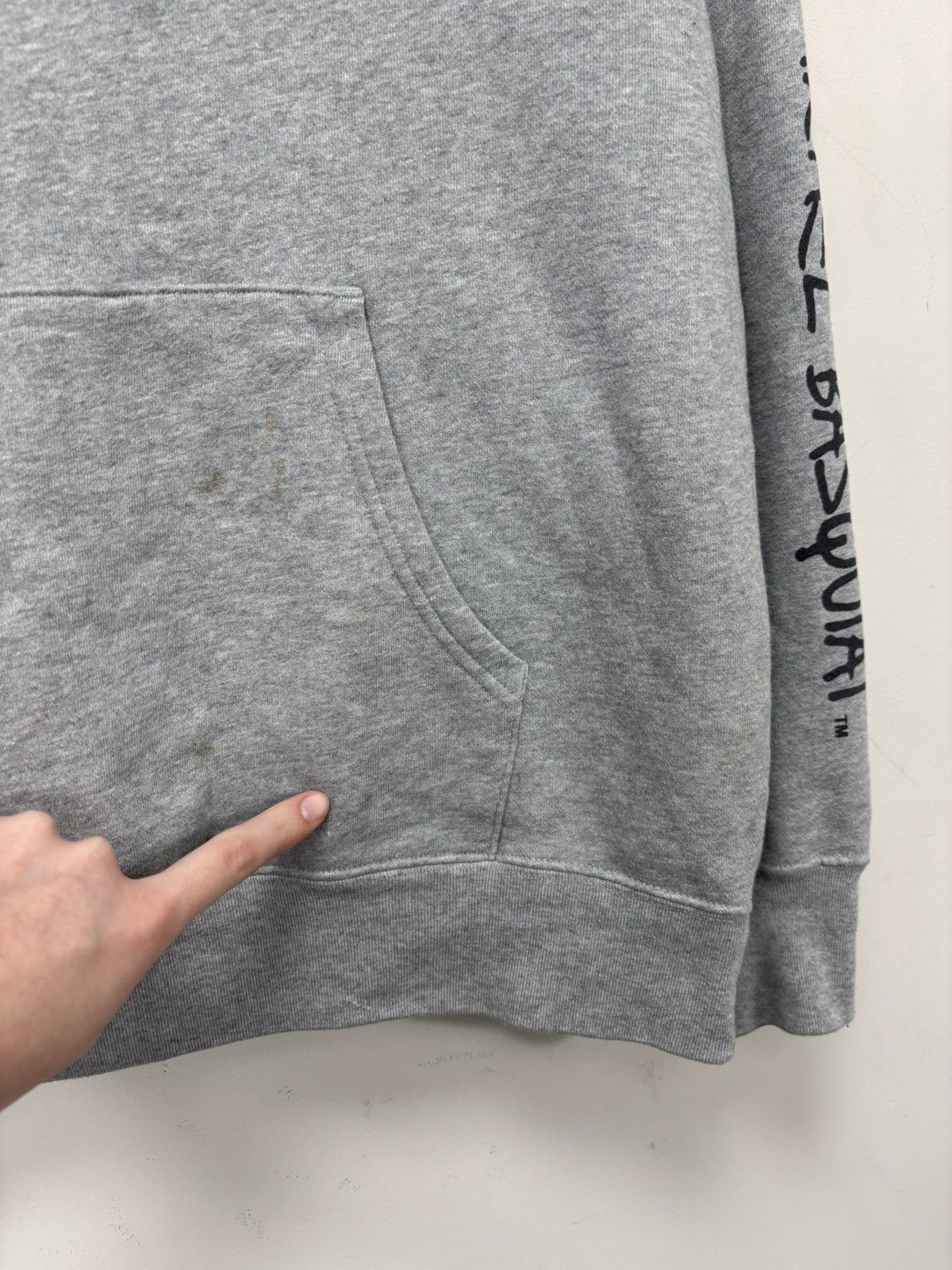Uniqlo Uniqlo Jean Michel Basquiat Men’s Grey Classic Hoodie Size US L / EU 52-54 / 3 - 8 Thumbnail