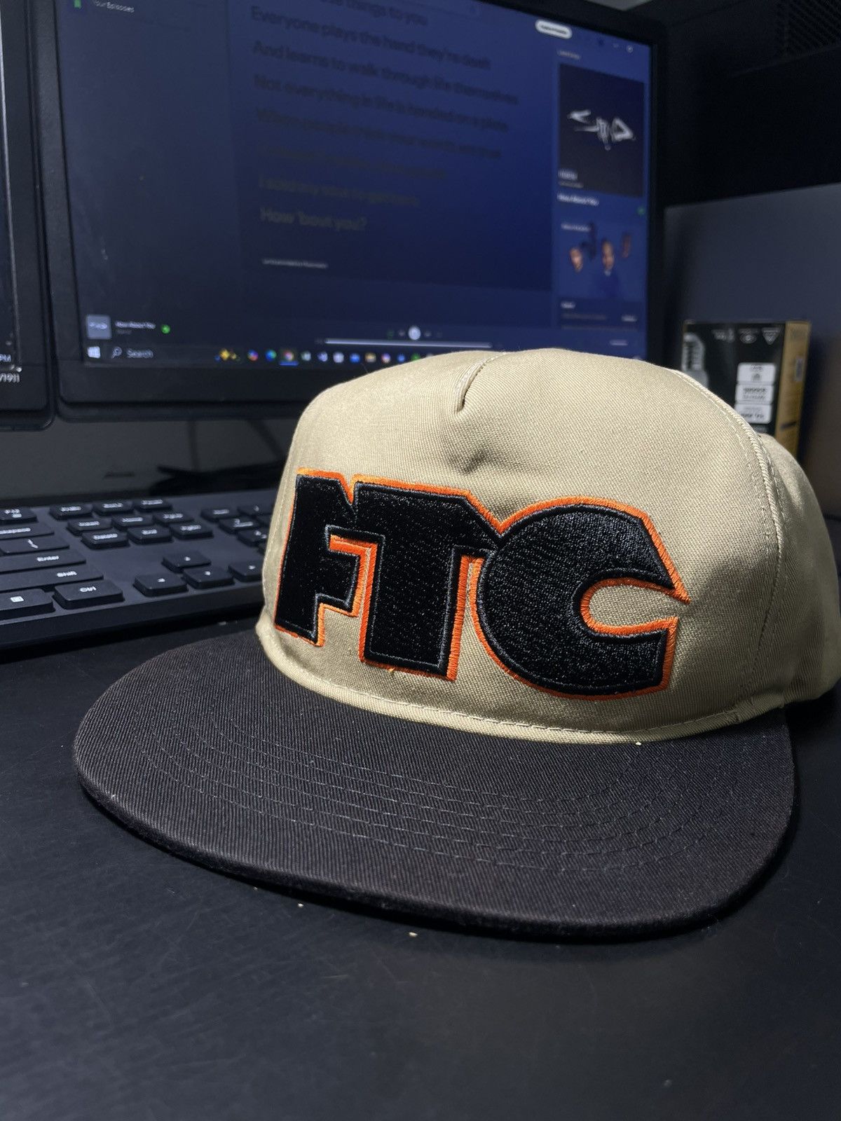 Vintage FTC Snap Back