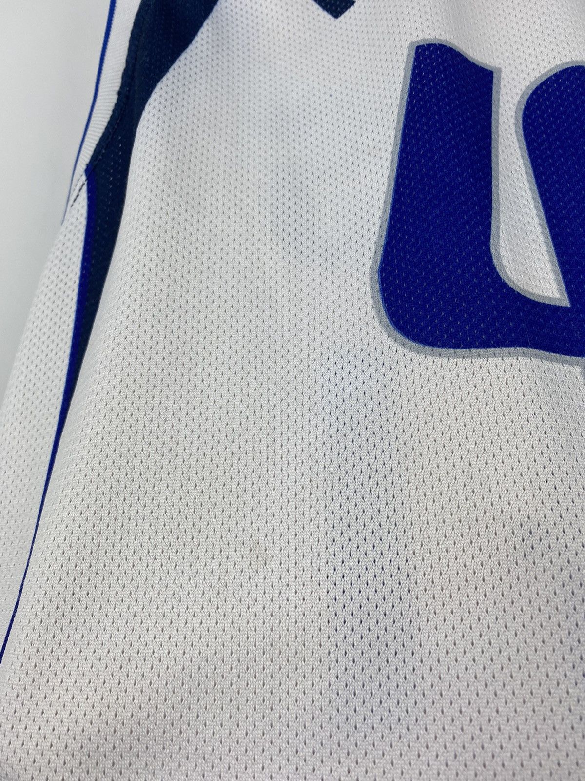 Champion Vintage Dirk Nowitzki Dallas Mawericks Champion Jersey Bulls Size US L / EU 52-54 / 3 - 17 Thumbnail