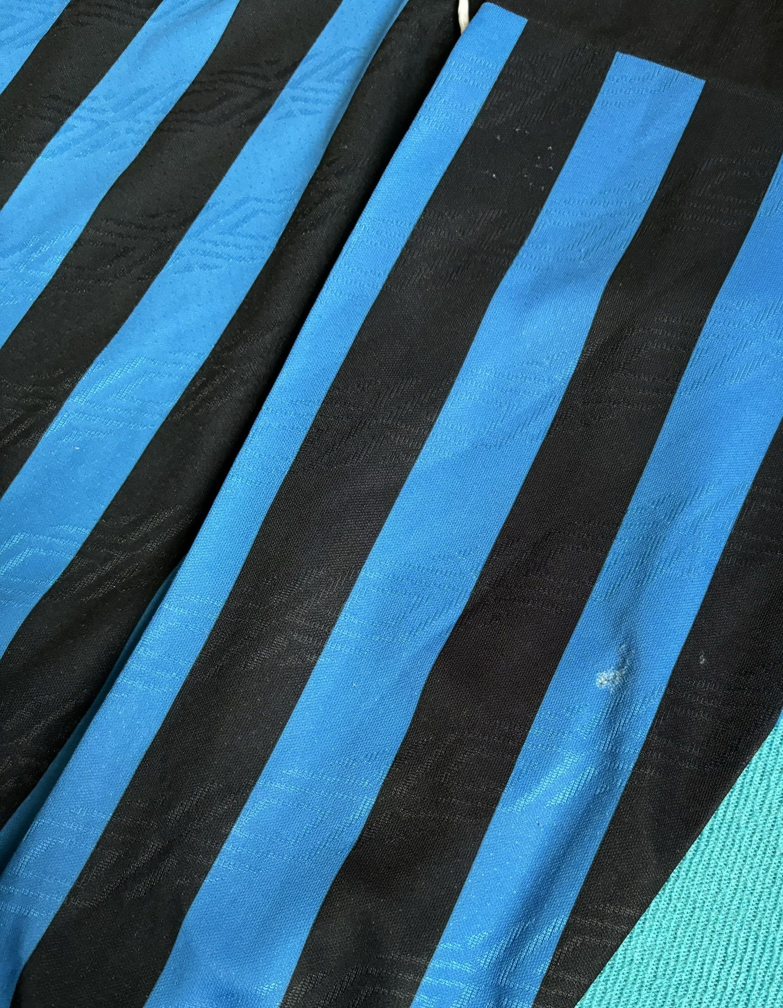 Umbro Template Umbro 9 Football Jersey sizes. XL Size US XL / EU 56 / 4 - 12 Thumbnail