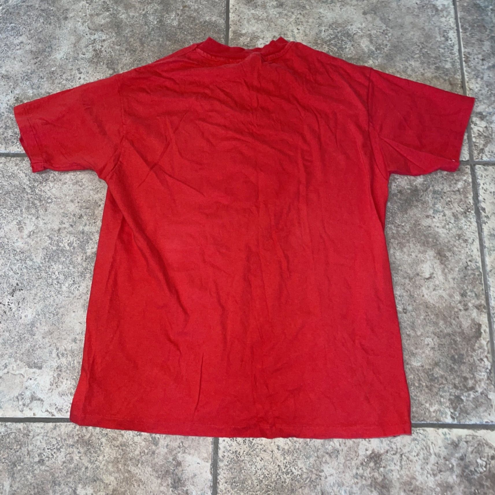 Hanes VINTAGE Hanes T-Shirt Red Graphic 100% Cotton XL Mens Stitch Tee Size US XL / EU 56 / 4 - 5 Thumbnail