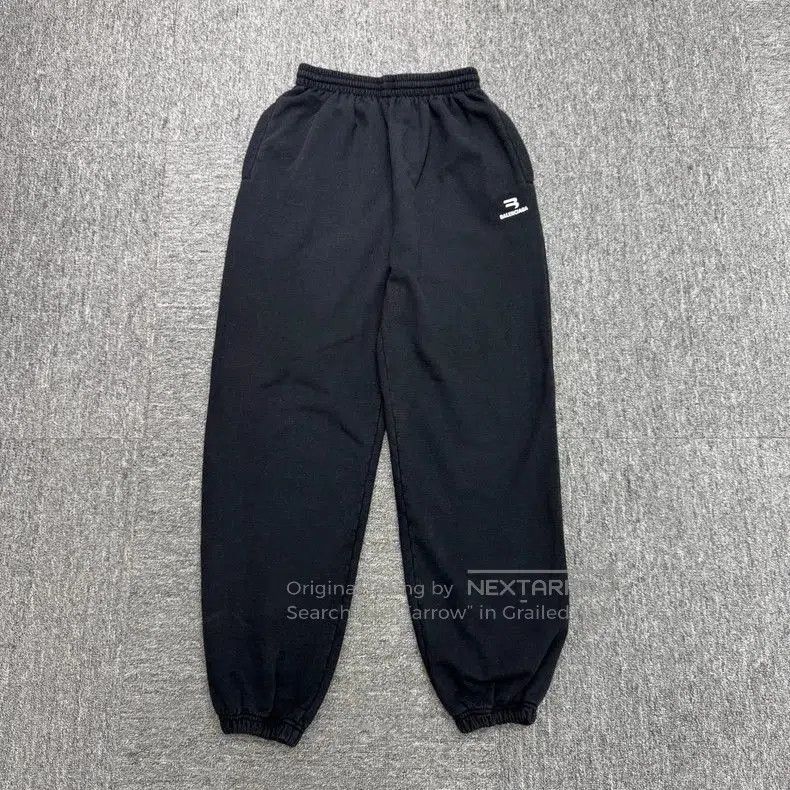 Balenciaga Balenciaga Embroidered Logo Sweatpants. Size US 26 / EU 42 - 1 Thumbnail