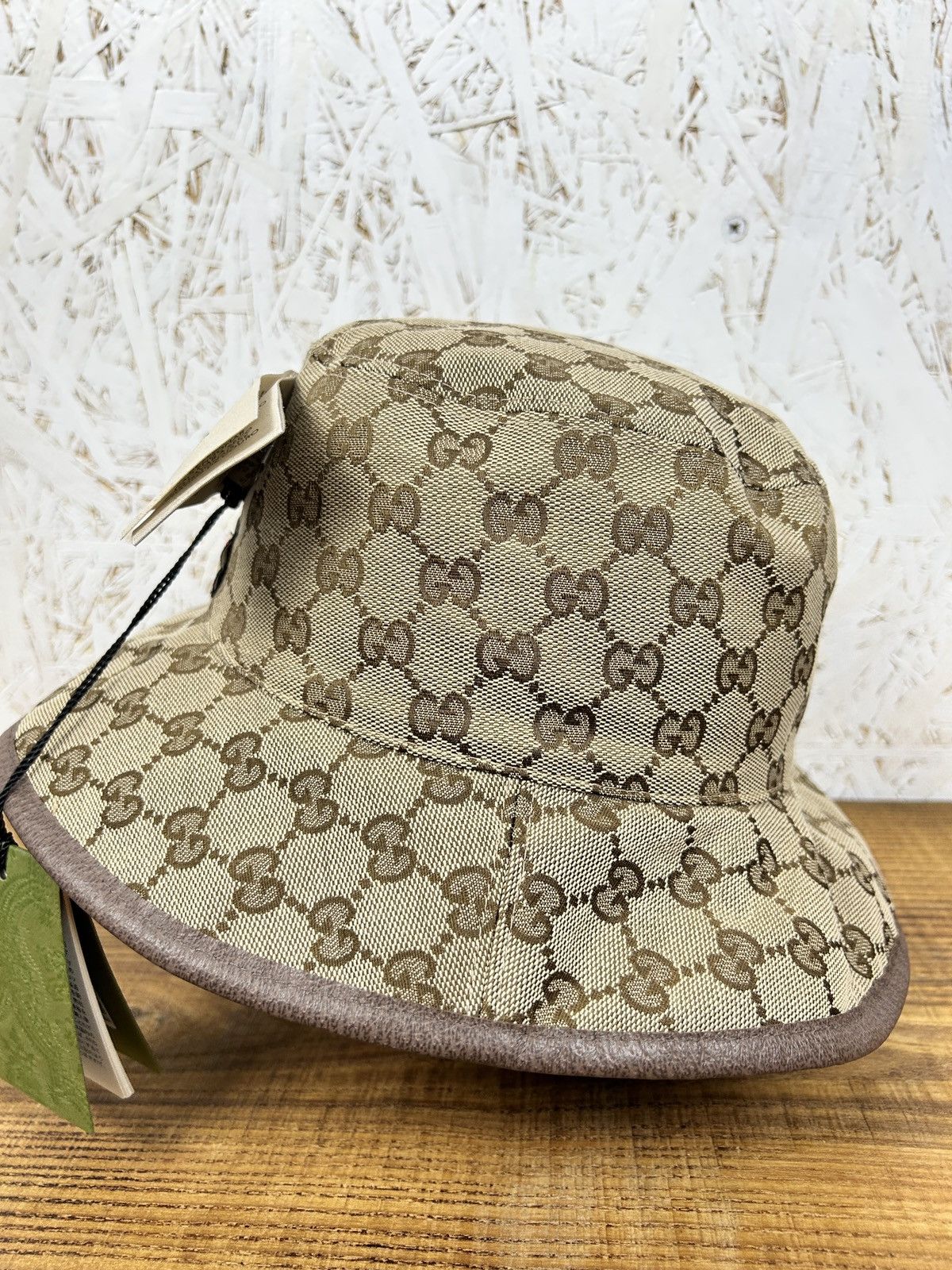 Gucci BNWT Gucci GG Supreme Check Reversible Bucket Hat Size ONE SIZE - 7 Thumbnail