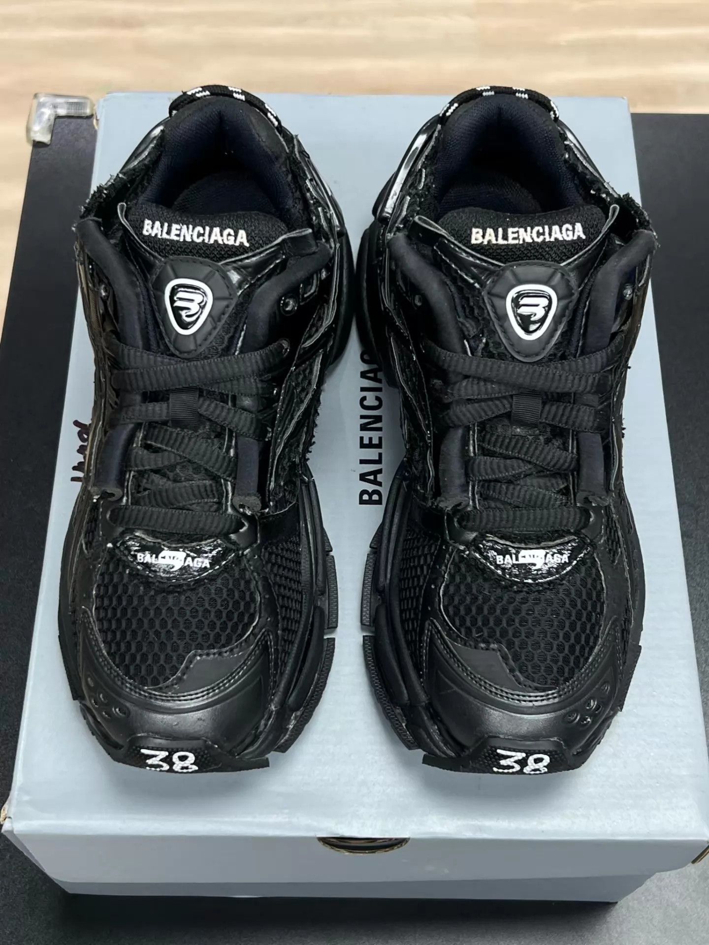 Balenciaga Balenciaga Runner Black Size 38 Like New Size US 7.5 / IT 37.5 - 3 Thumbnail