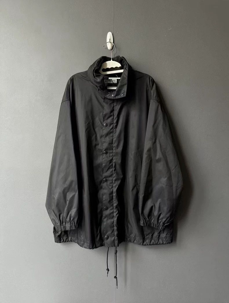 Balenciaga Balenciaga Seven languages assault clothes Size US L / EU 52-54 / 3 - 2 Thumbnail