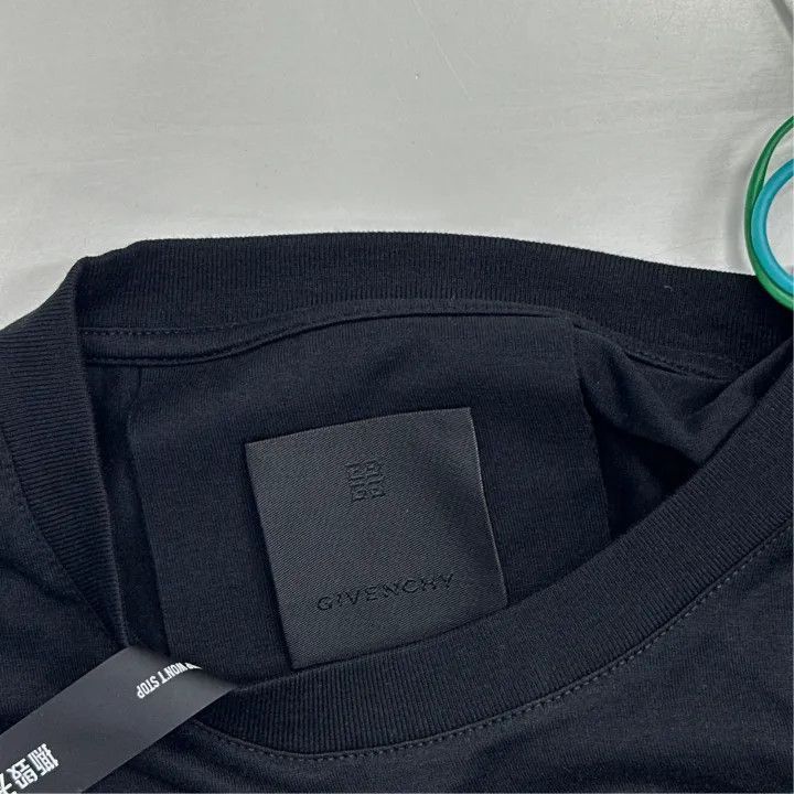 Givenchy Givenchy Givenchy SS21 Logo Black TShirt for Men -2507 Size US XS / EU 42 / 0 - 2 Thumbnail