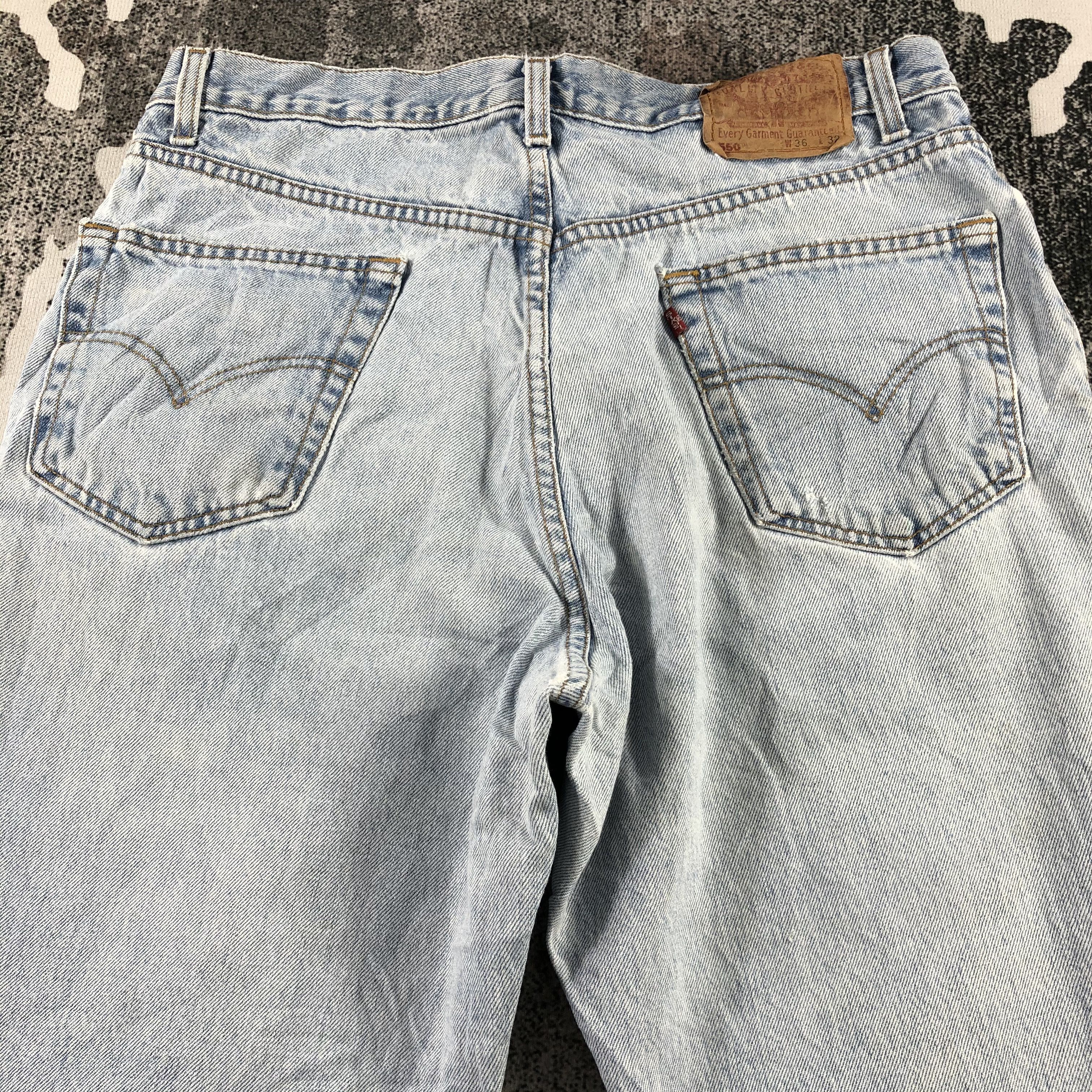 Levi's Vintage Levi's 550 Jeans Lightwash Denim KJ1382 Size US 35 - 4 Thumbnail