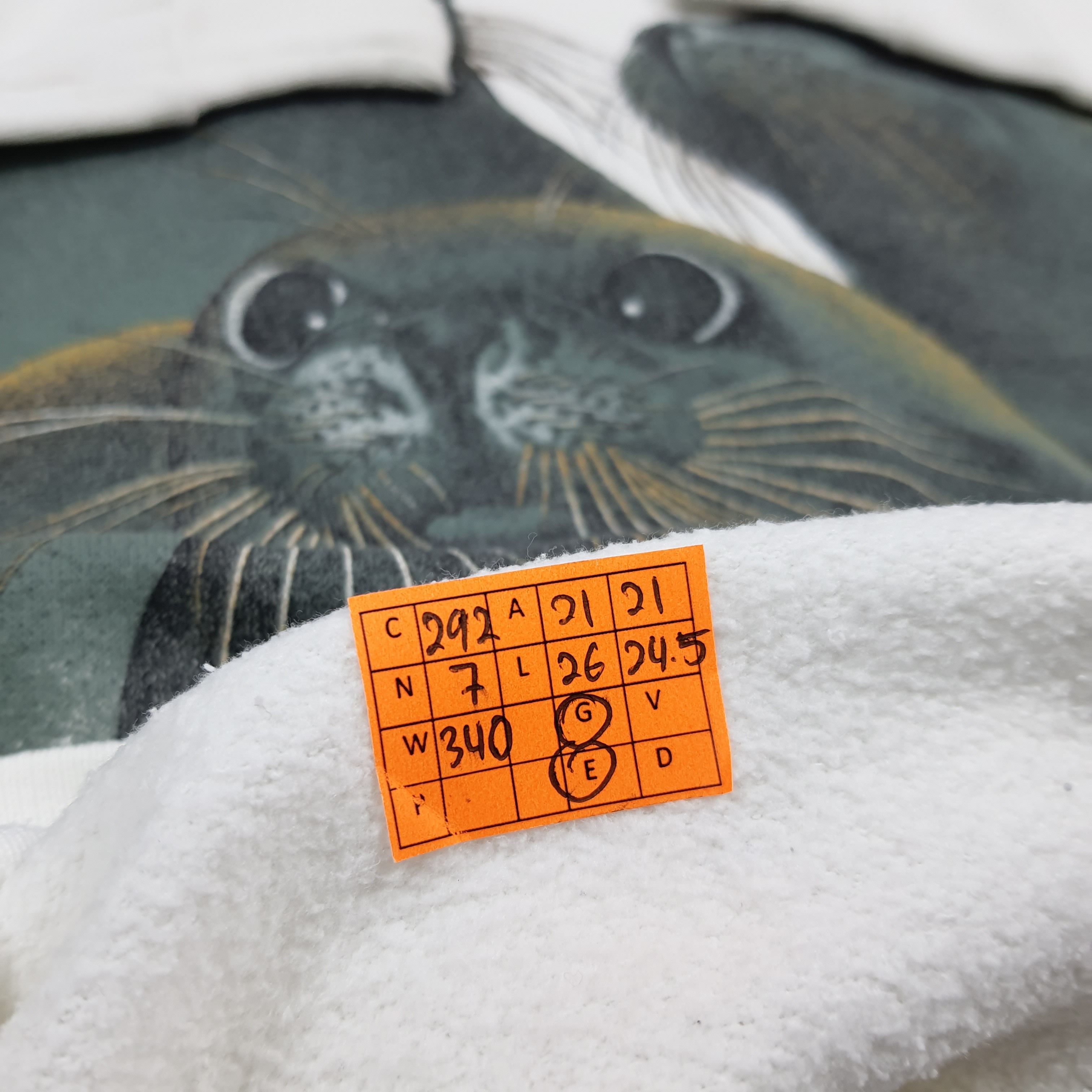 Hanes Vintage 90s Seal Harlequin Graphics Animal Crewneck C292N7 Size US M / EU 48-50 / 2 - 8 Thumbnail