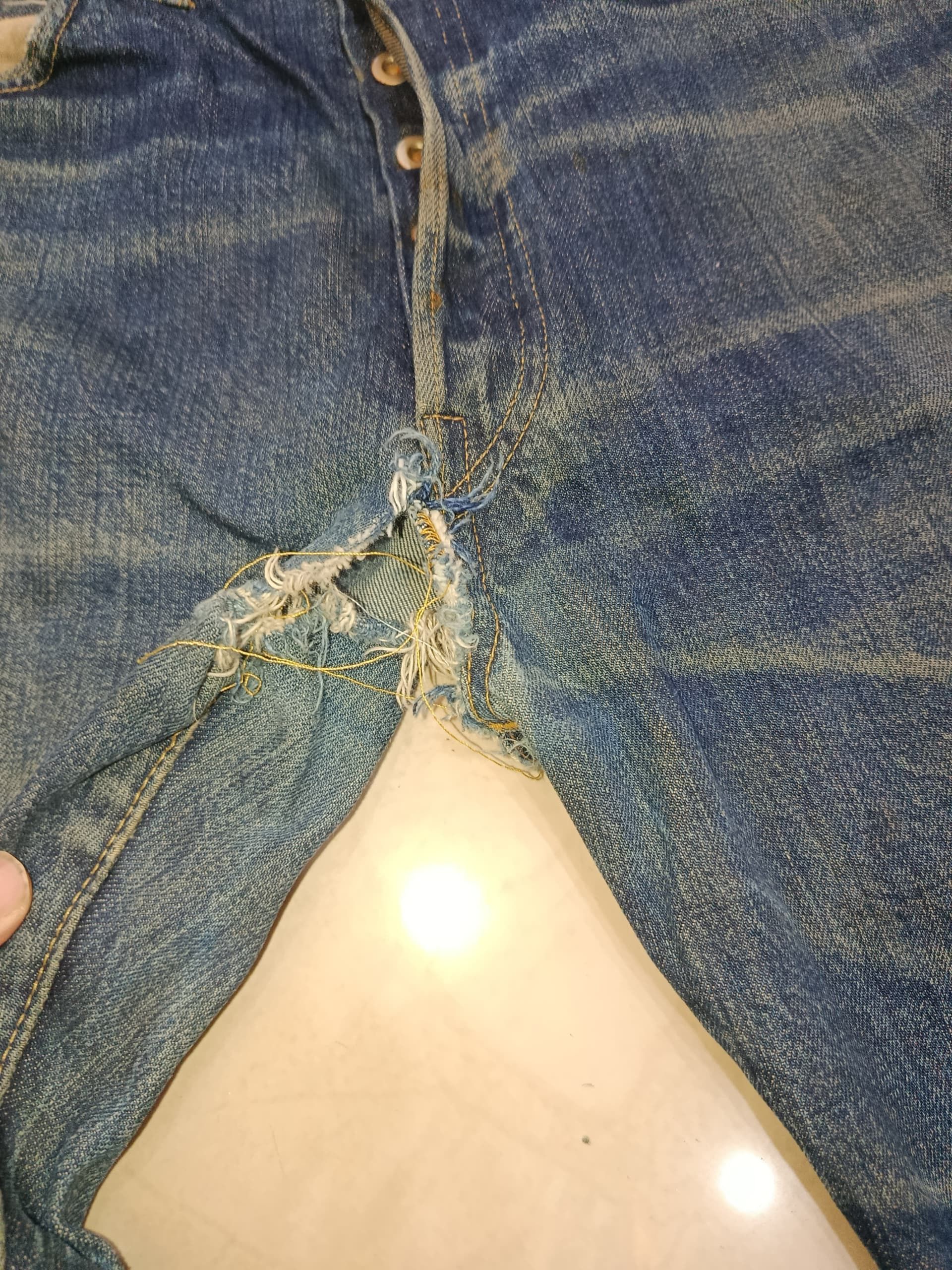 Levi's DISTRESSED LEVIS S501XX #555 BIG E SELVEDGE DENIM Size US 36 / EU 52 - 9 Thumbnail