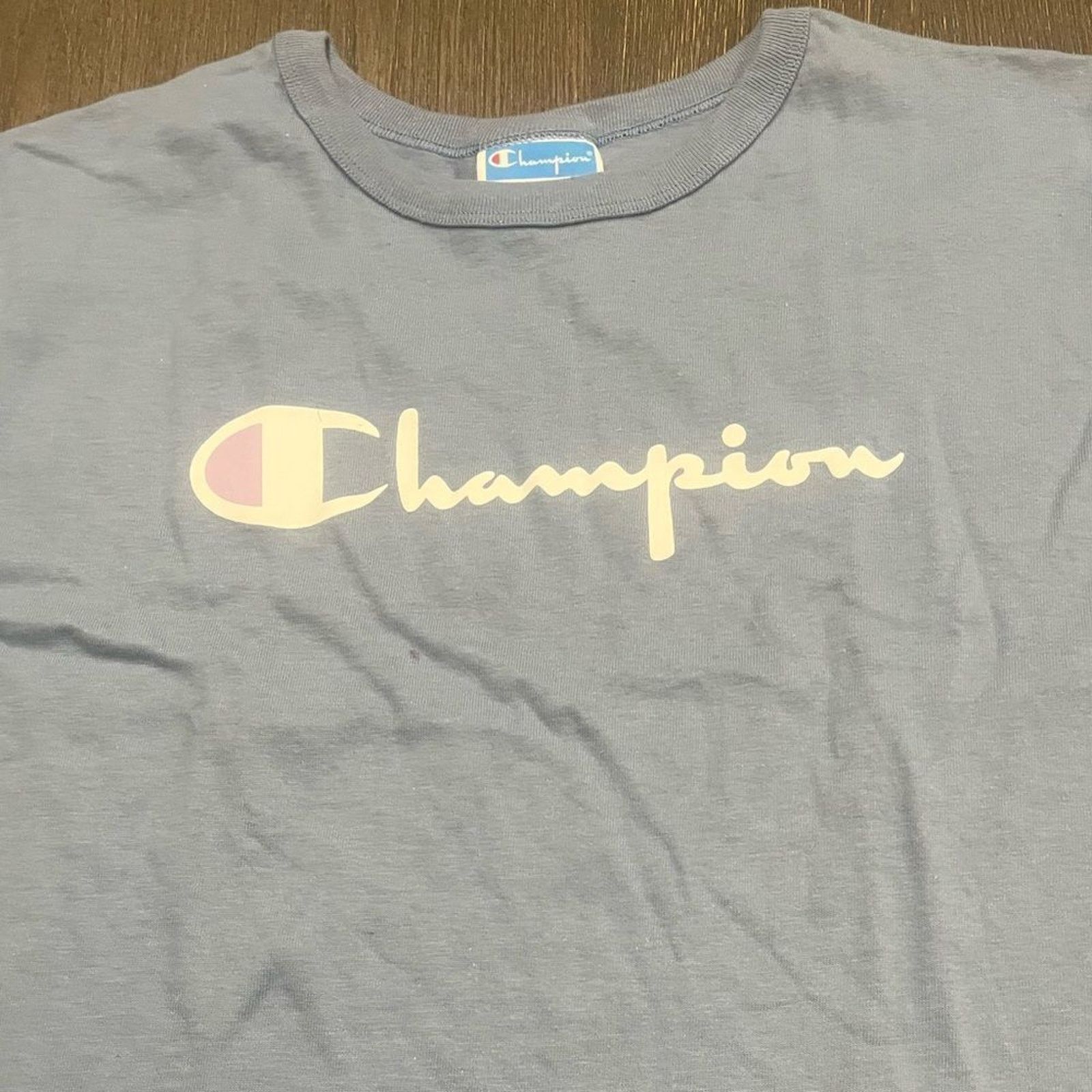 Champion NWT Champion Light Blue Graphic Crop Top - Size XS Size XS / US 0-2 / IT 36-38 - 5 Thumbnail