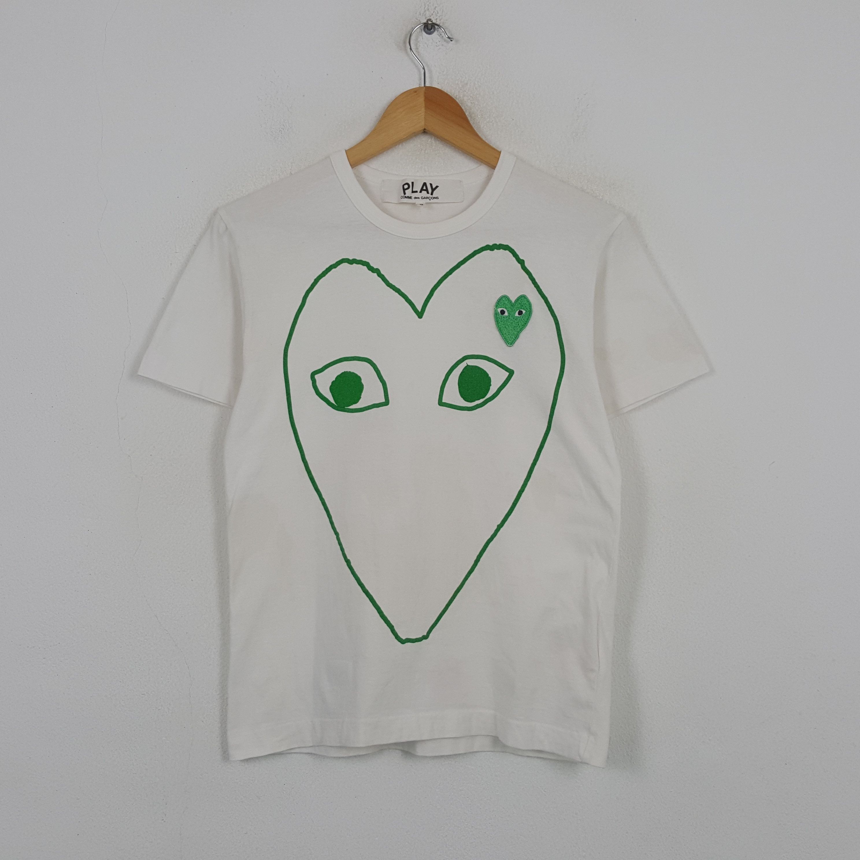 Comme des Garcons Vintage Comme Des Garçons Play Japan Brand T-shirt RR15 Size US S / EU 44-46 / 1 - 1 Thumbnail