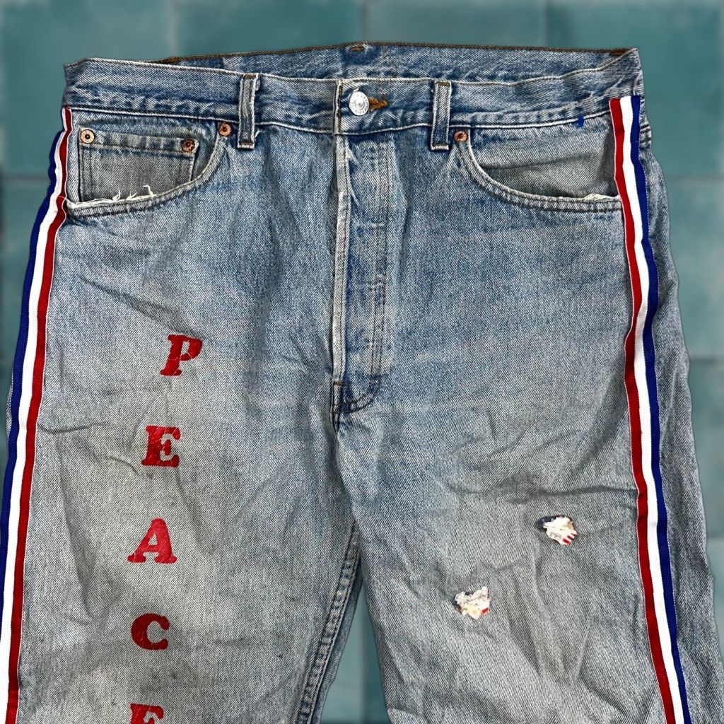 Levi's VINTAGE Levi's 501 Jeans 90s USA Straight Blue 36x34 Regular Men Size US 36 / EU 52 - 1 Thumbnail