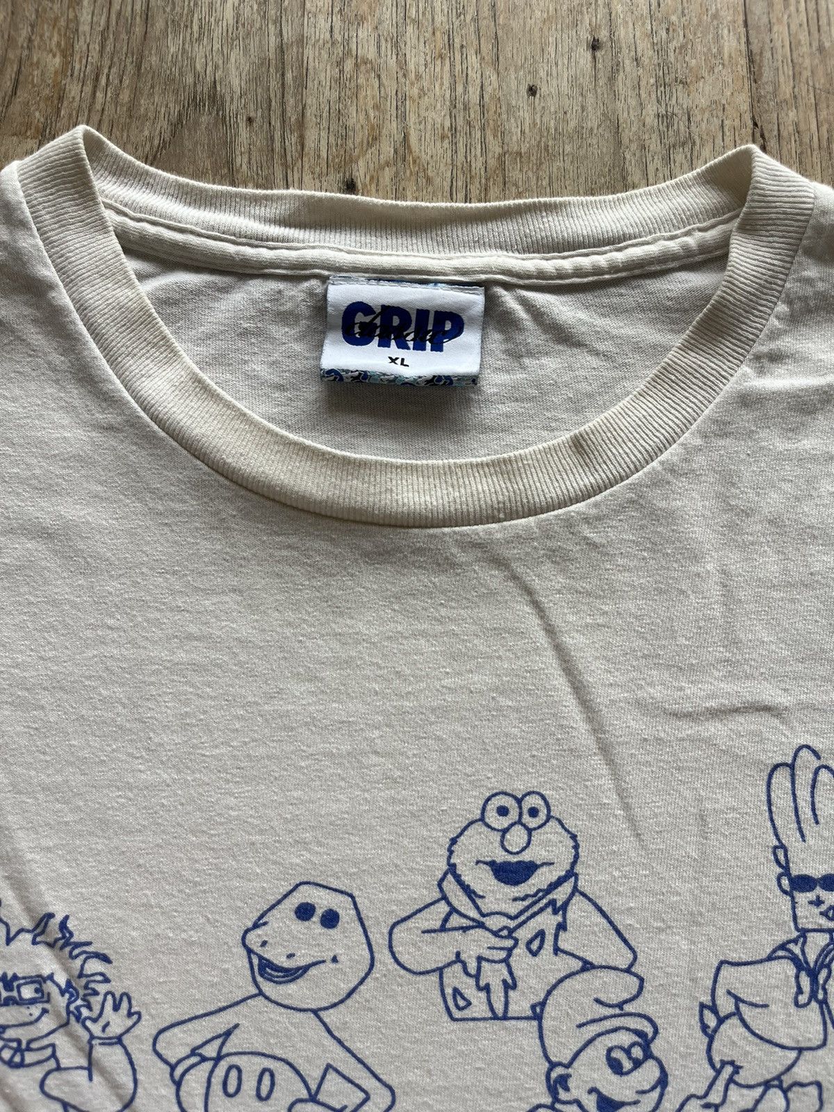 Cartoon Network × Disney Funny Grip Classic parody cartoon T-shirt Size US XL / EU 56 / 4 - 4 Thumbnail