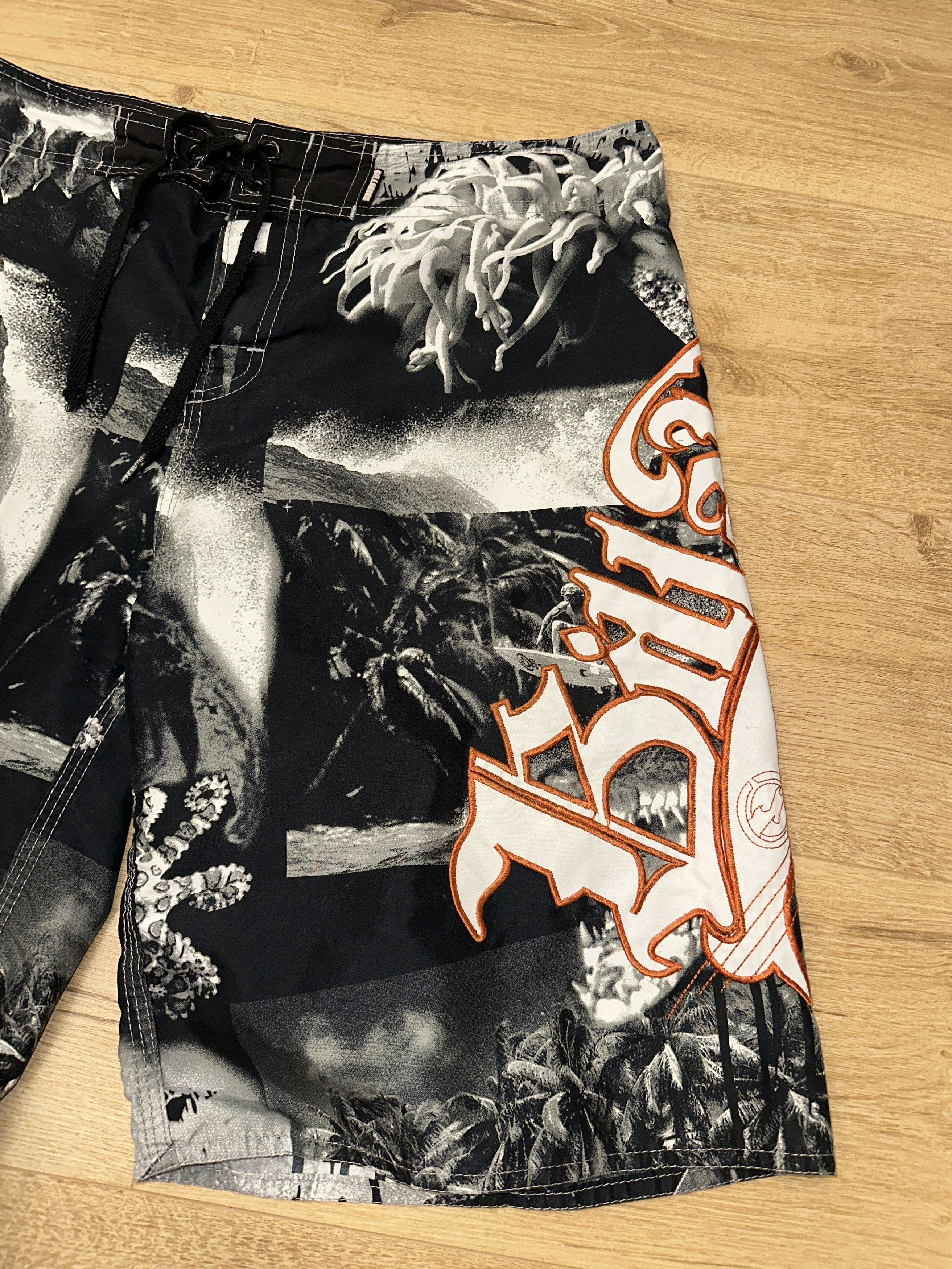 Billabong Billabong Graphic Surf Boardshorts Y2K Skull Print Size 36 Size US 36 / EU 52 - 6 Thumbnail