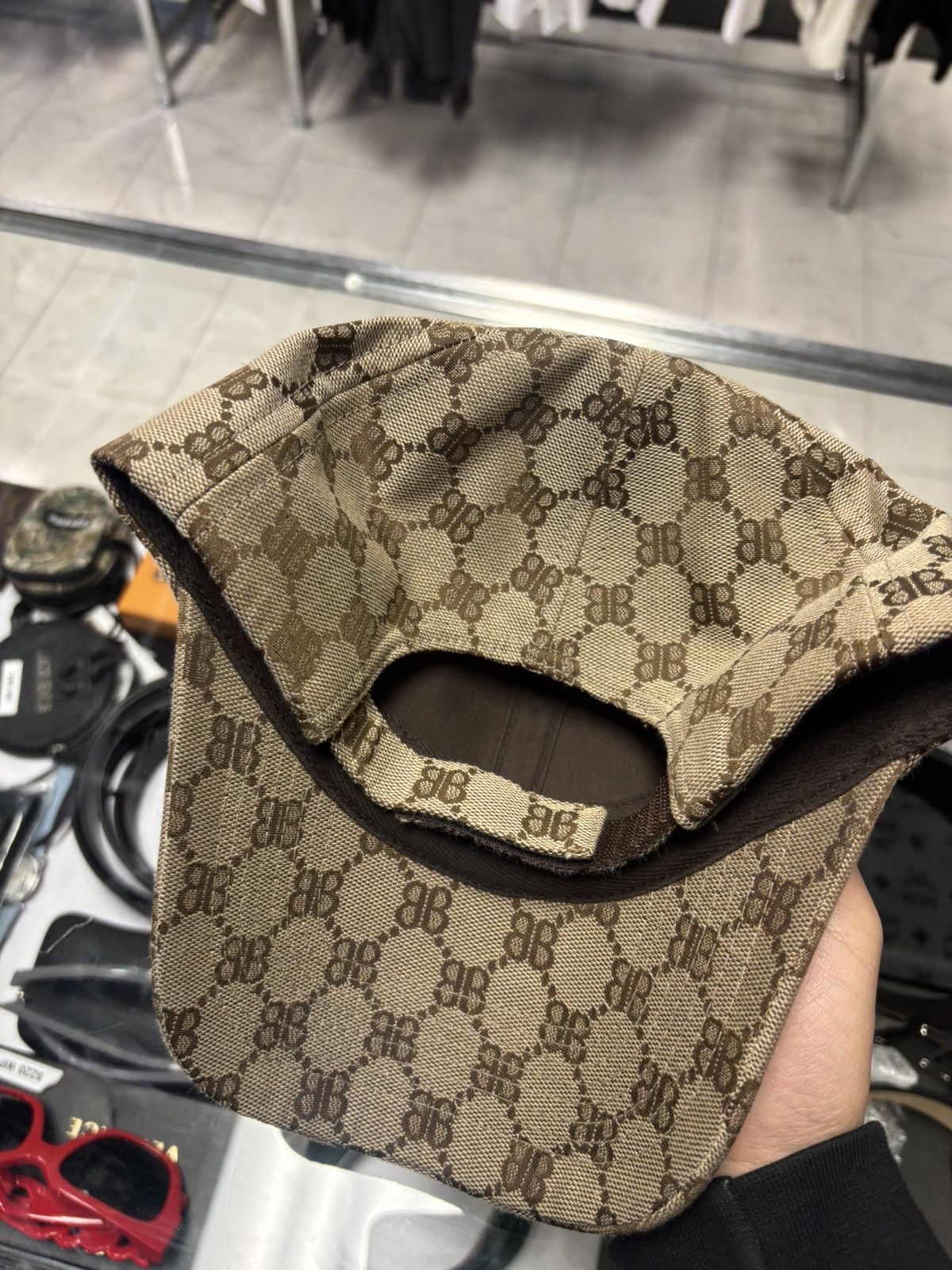 Balenciaga × Gucci FIRM PRICE****BUY NOWGucci Balenciaga the hacker project hat Size ONE SIZE - 2 Thumbnail