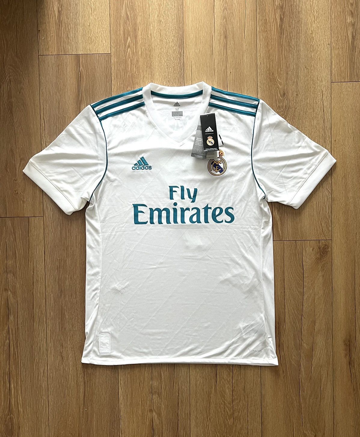 Adidas Real Madrid 2017/18 Ronaldo #7 Signature New with Tags Size US M / EU 48-50 / 2 - 2 Thumbnail