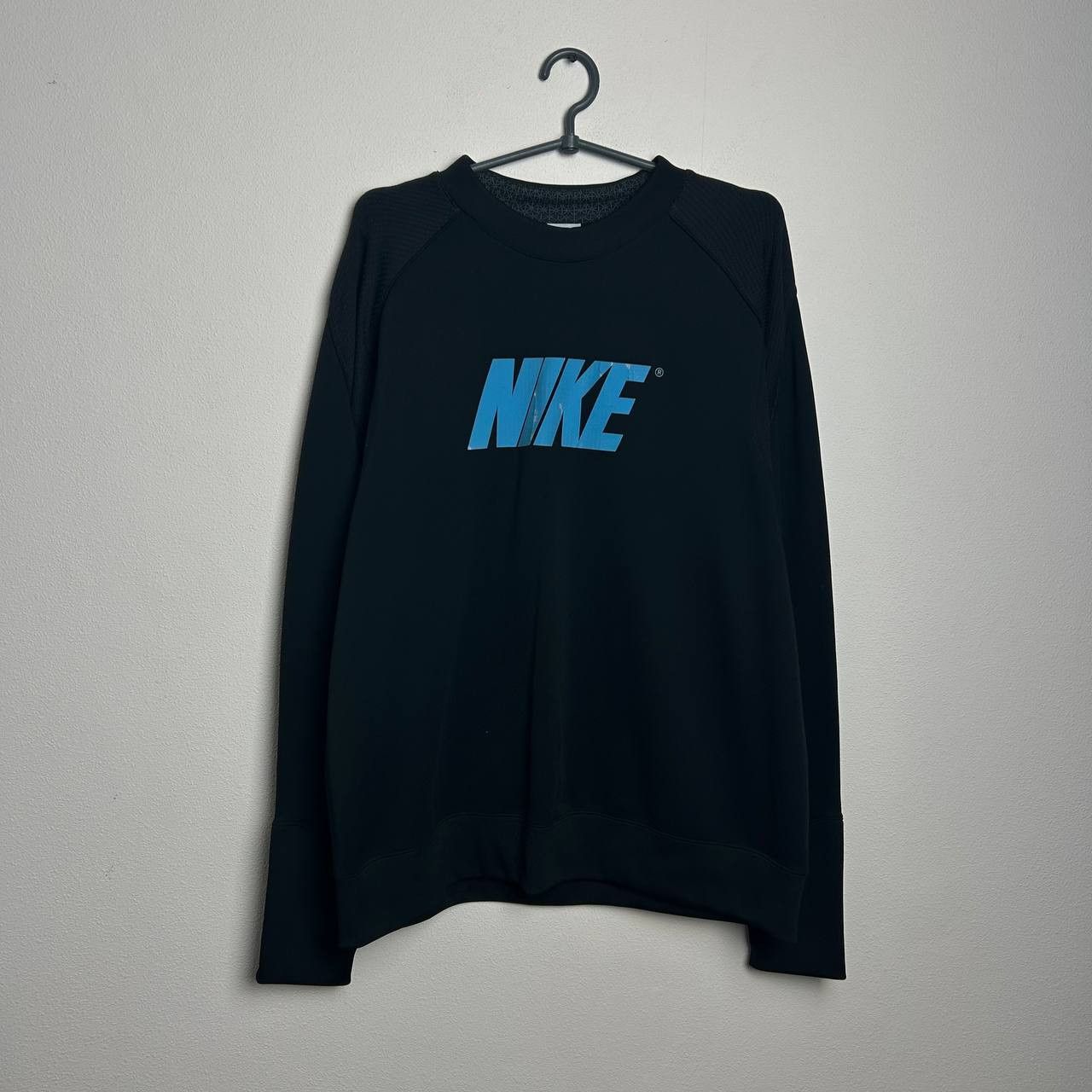 Nike Vintage Nike Swoosh Big logo 2000s streetwear sweatshirt Size US L / EU 52-54 / 3 - 1 Thumbnail