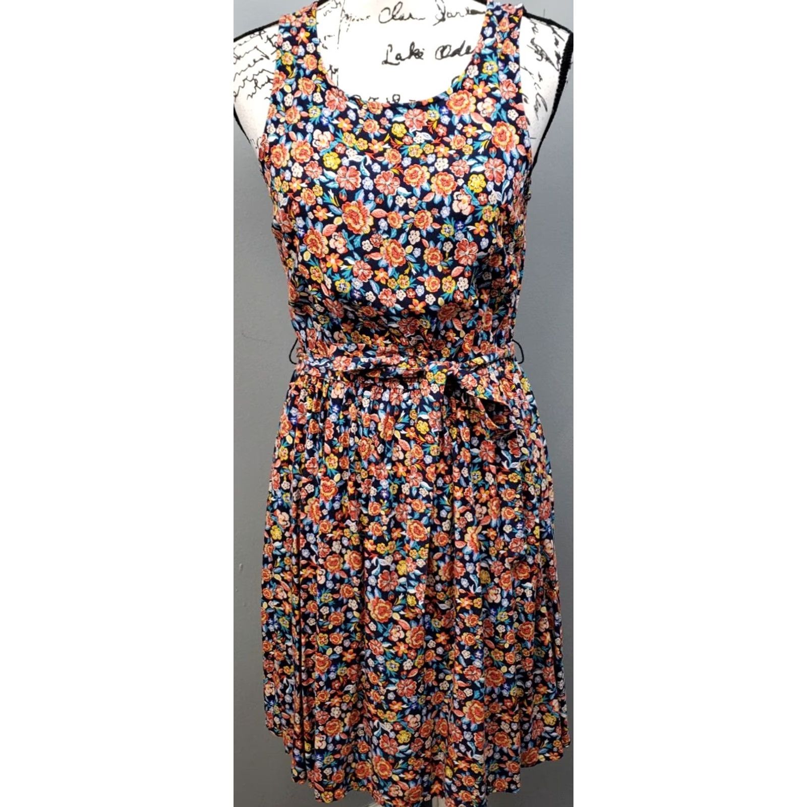 Old Navy Old Navy Dress Women PS Midi Multicolor Cinch Tie Back Keyhole Back Floral Sleeveless 36 Length Casual Party Womens Size PS Size S / US 4 / IT 40 - 2 Thumbnail