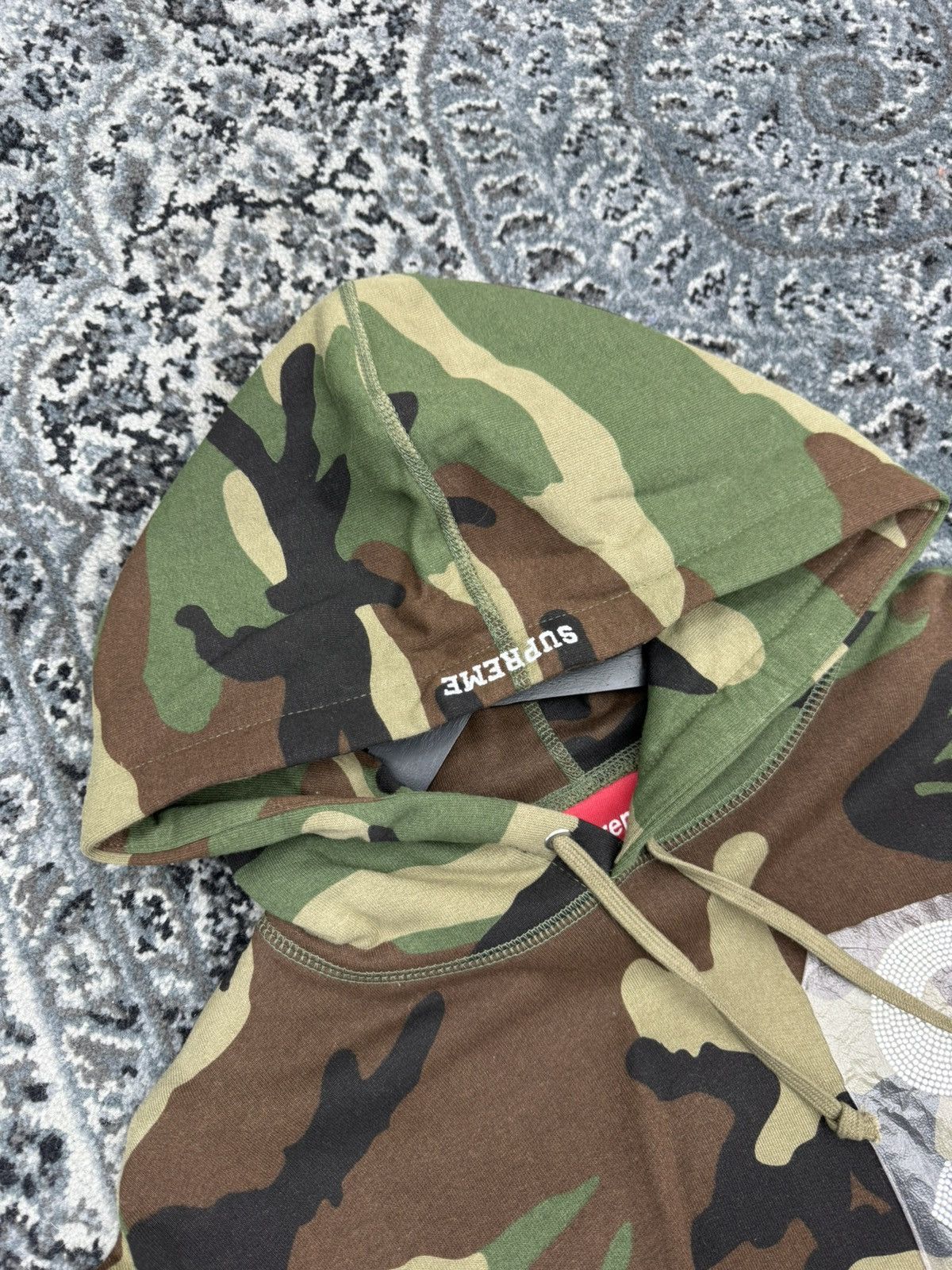 Supreme × Swarovski SS21 Supreme Swarovski S Logo Hooded Camo Sweatshirt Size US M / EU 48-50 / 2 - 3 Thumbnail